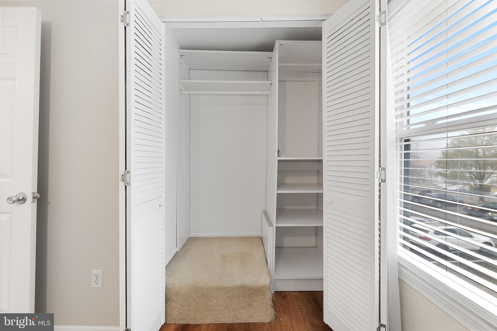 WHISPERING WOODS - Residential