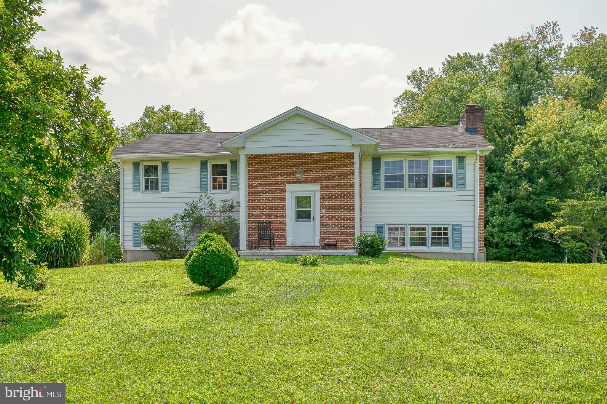 1306 GRANDVIEW COURT