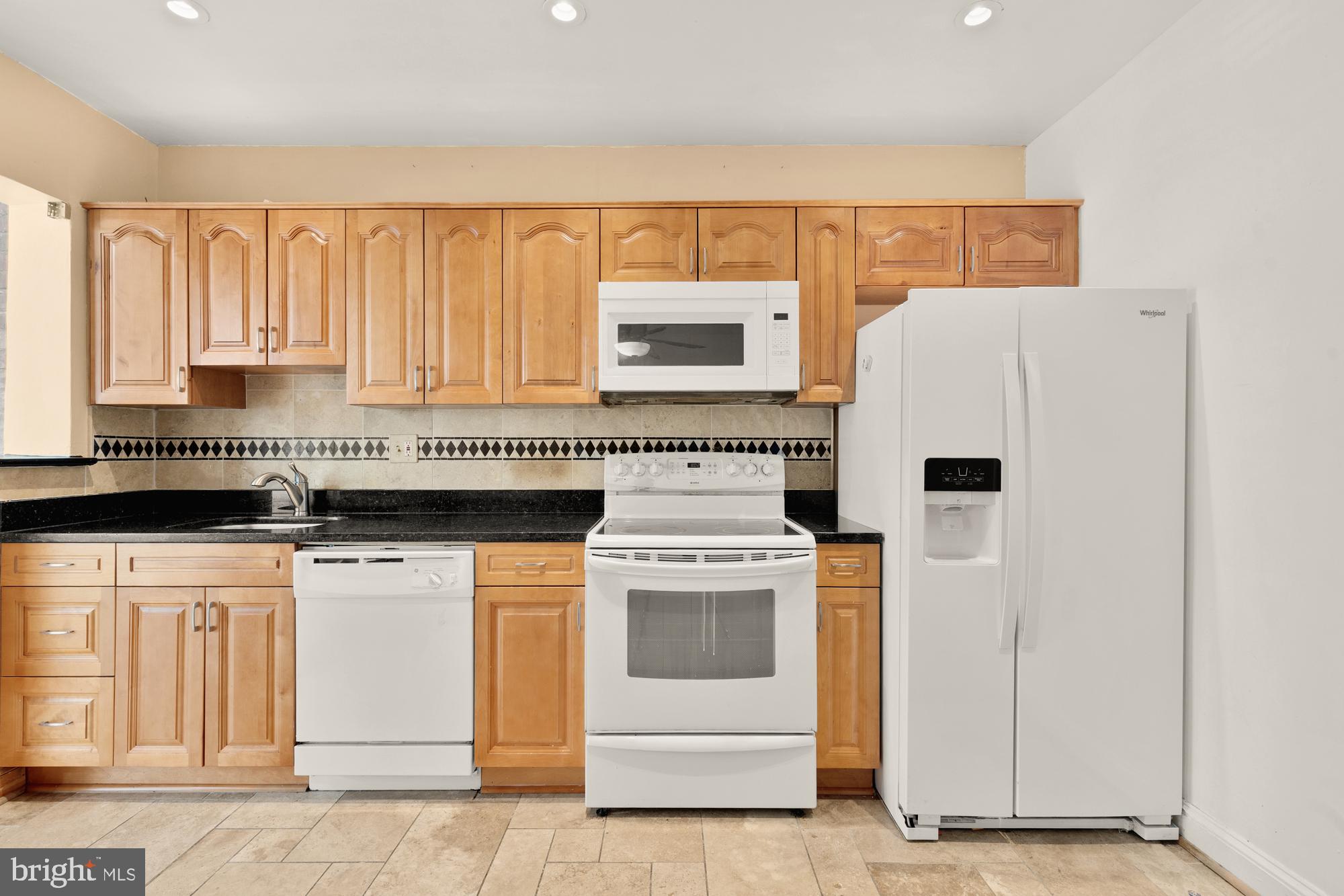 1419 DOWNING STREET NE