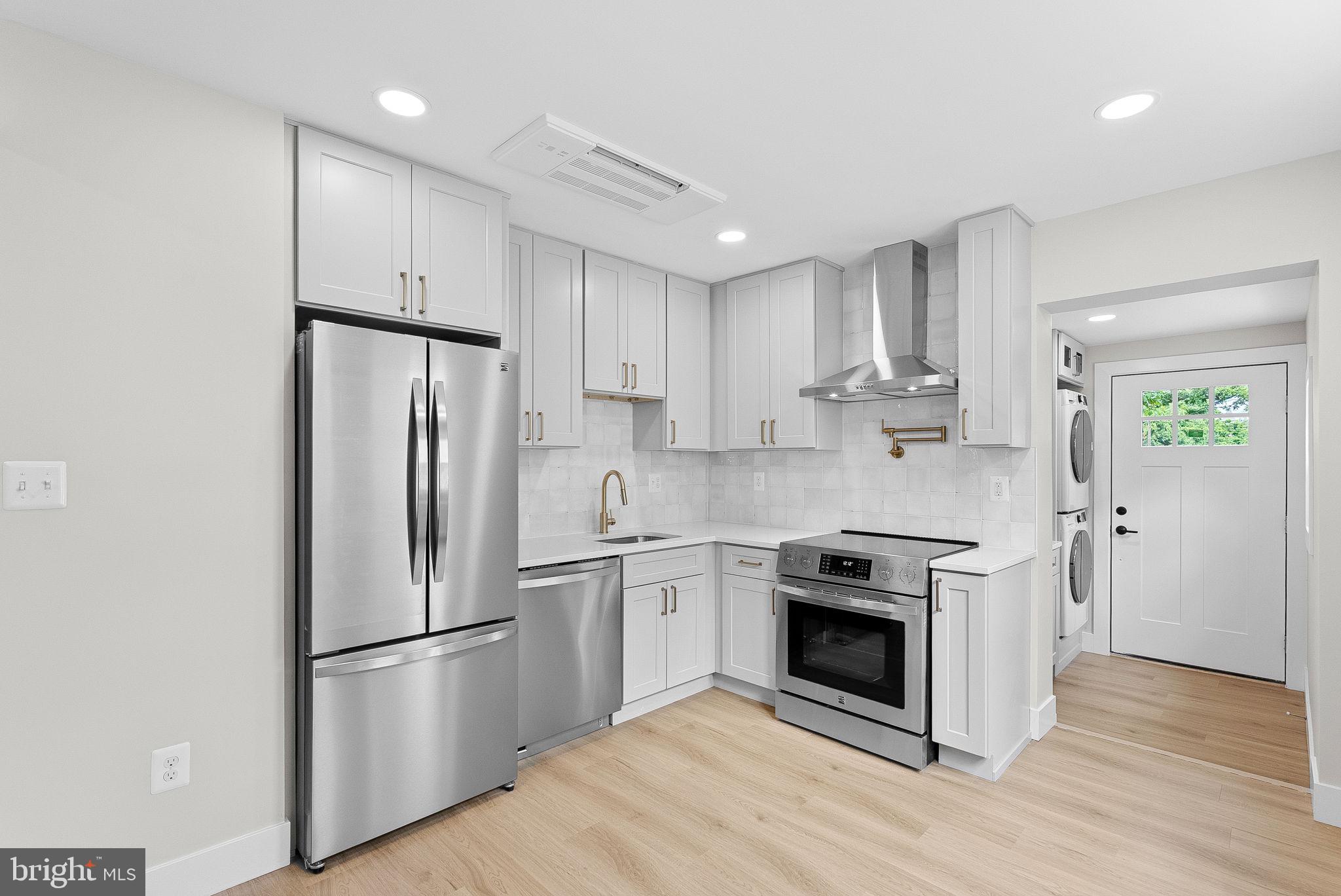 321 W J STREET