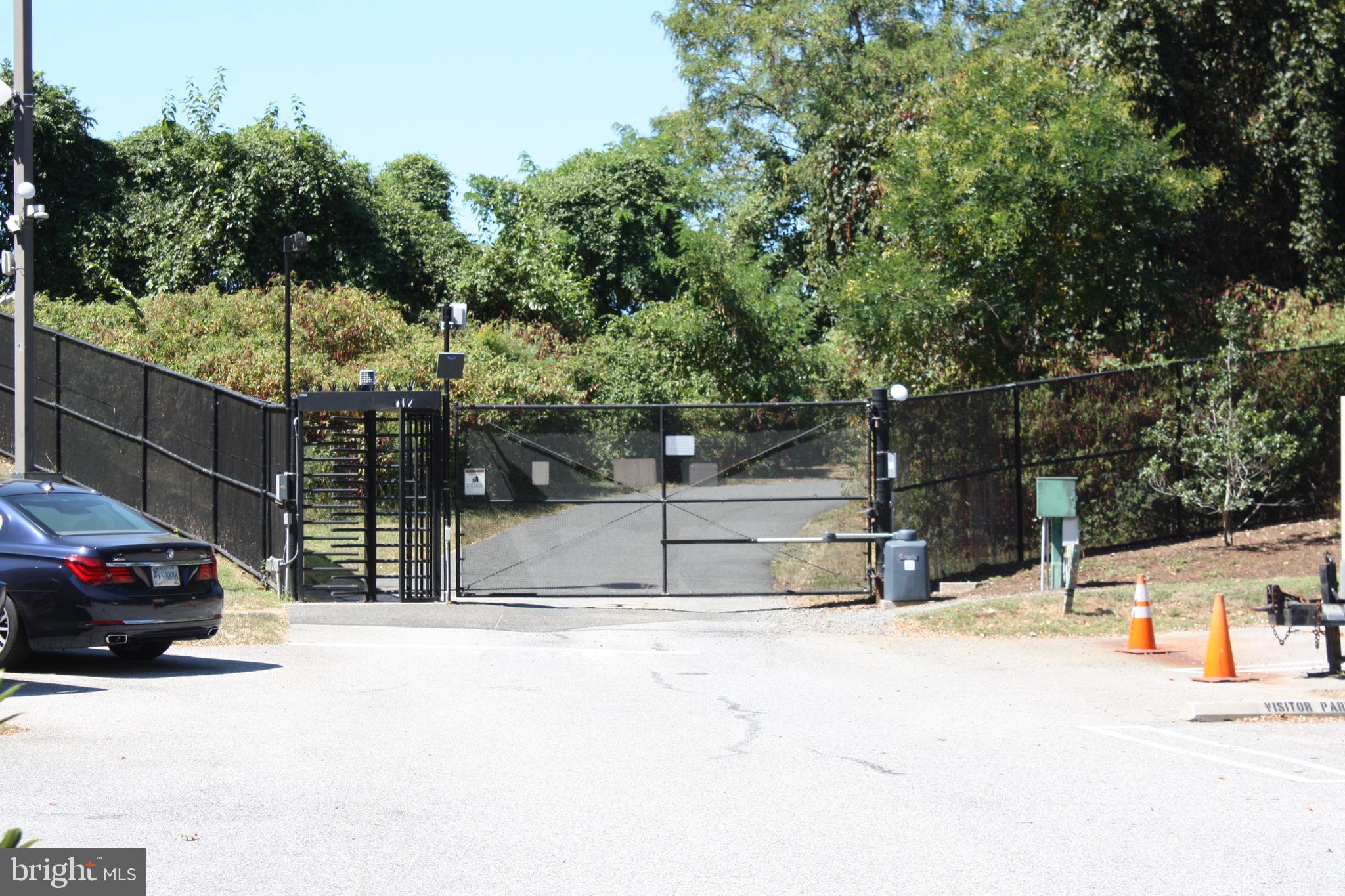 MONTEBELLO - Residential