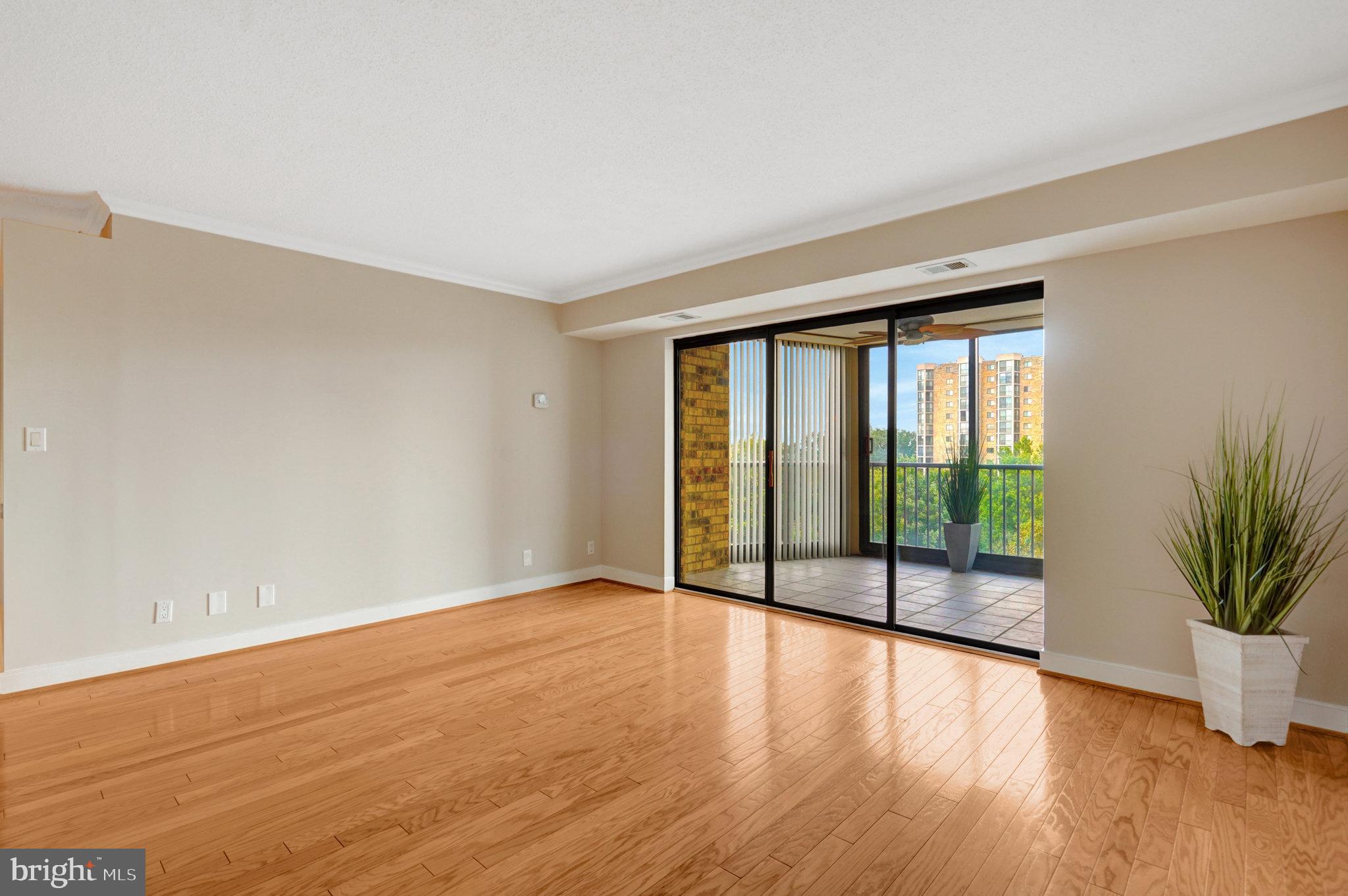 MONTEBELLO - Residential