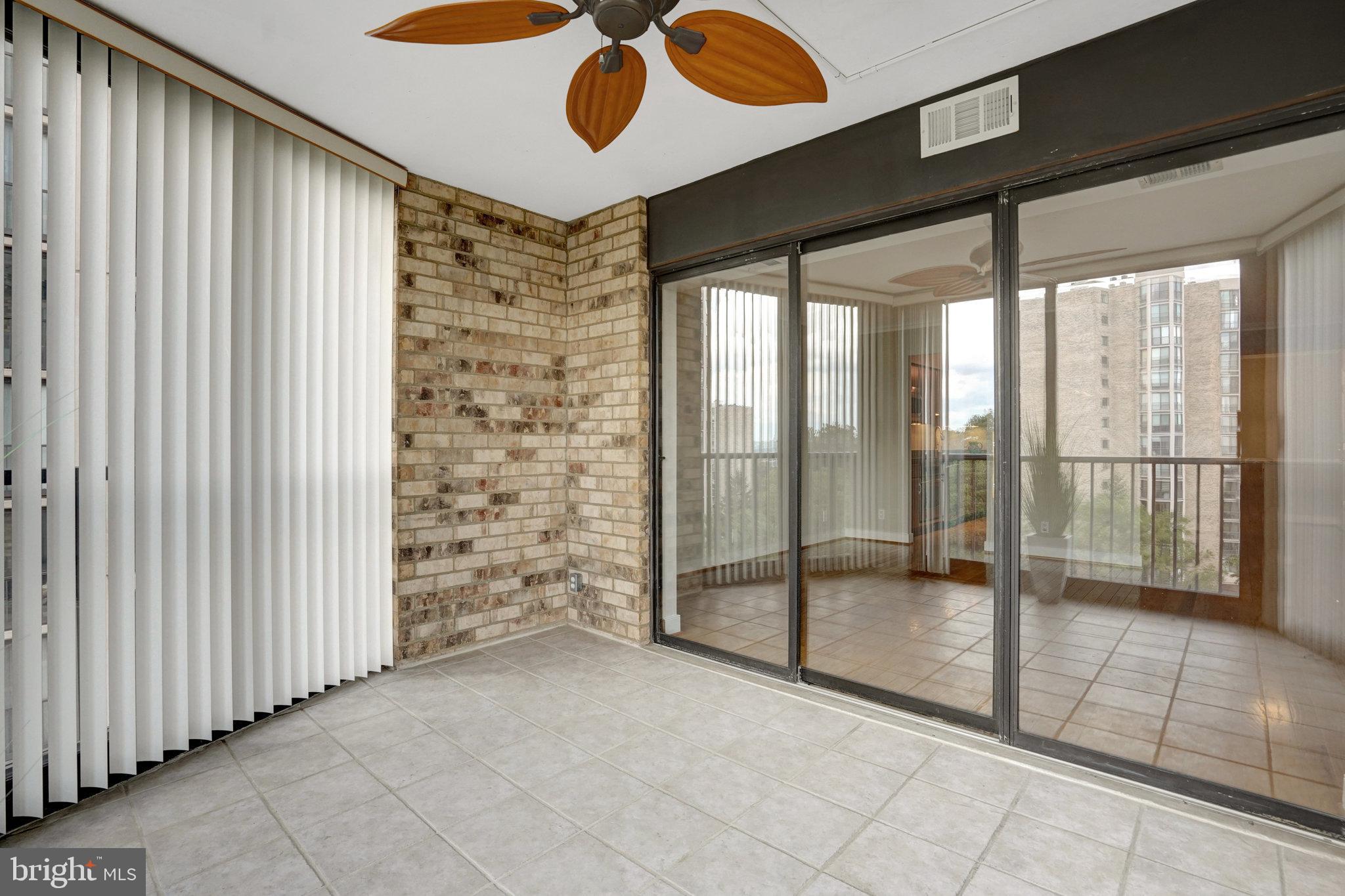 MONTEBELLO - Residential