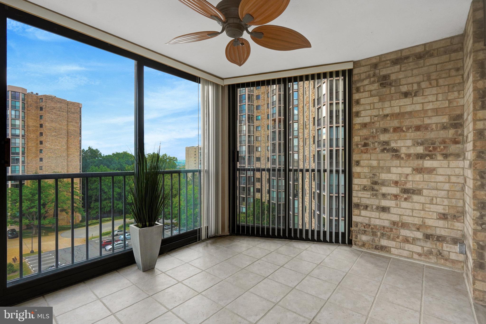 MONTEBELLO - Residential