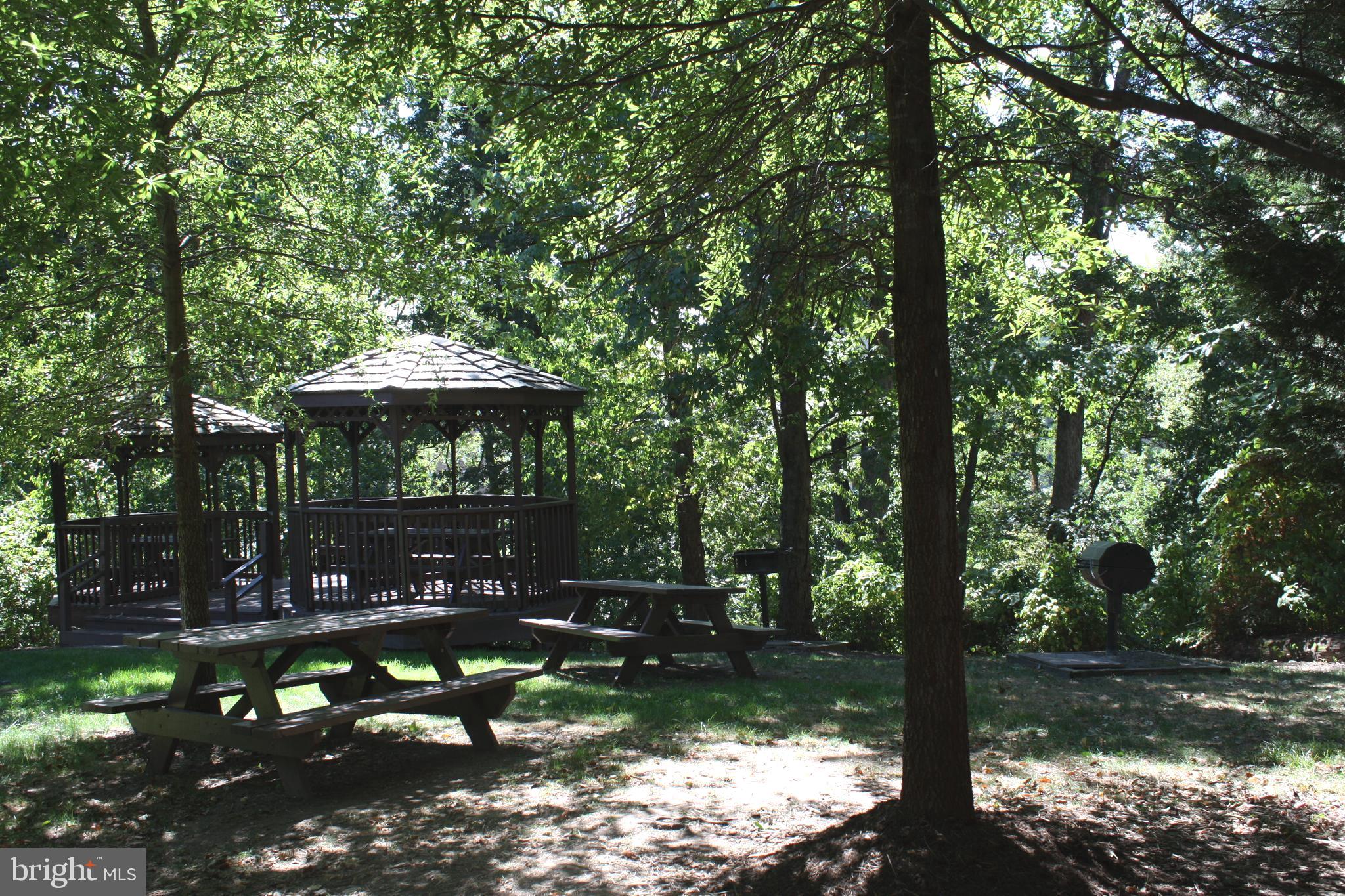 MONTEBELLO - Residential