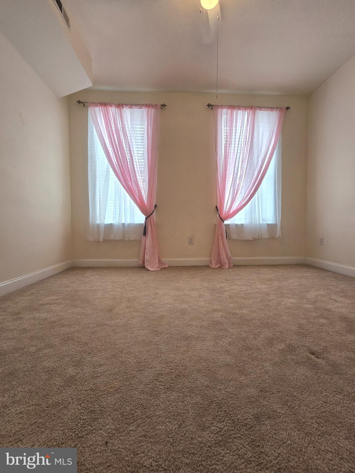 DOWNTOWN HAGERSTOWN - Residential Lease