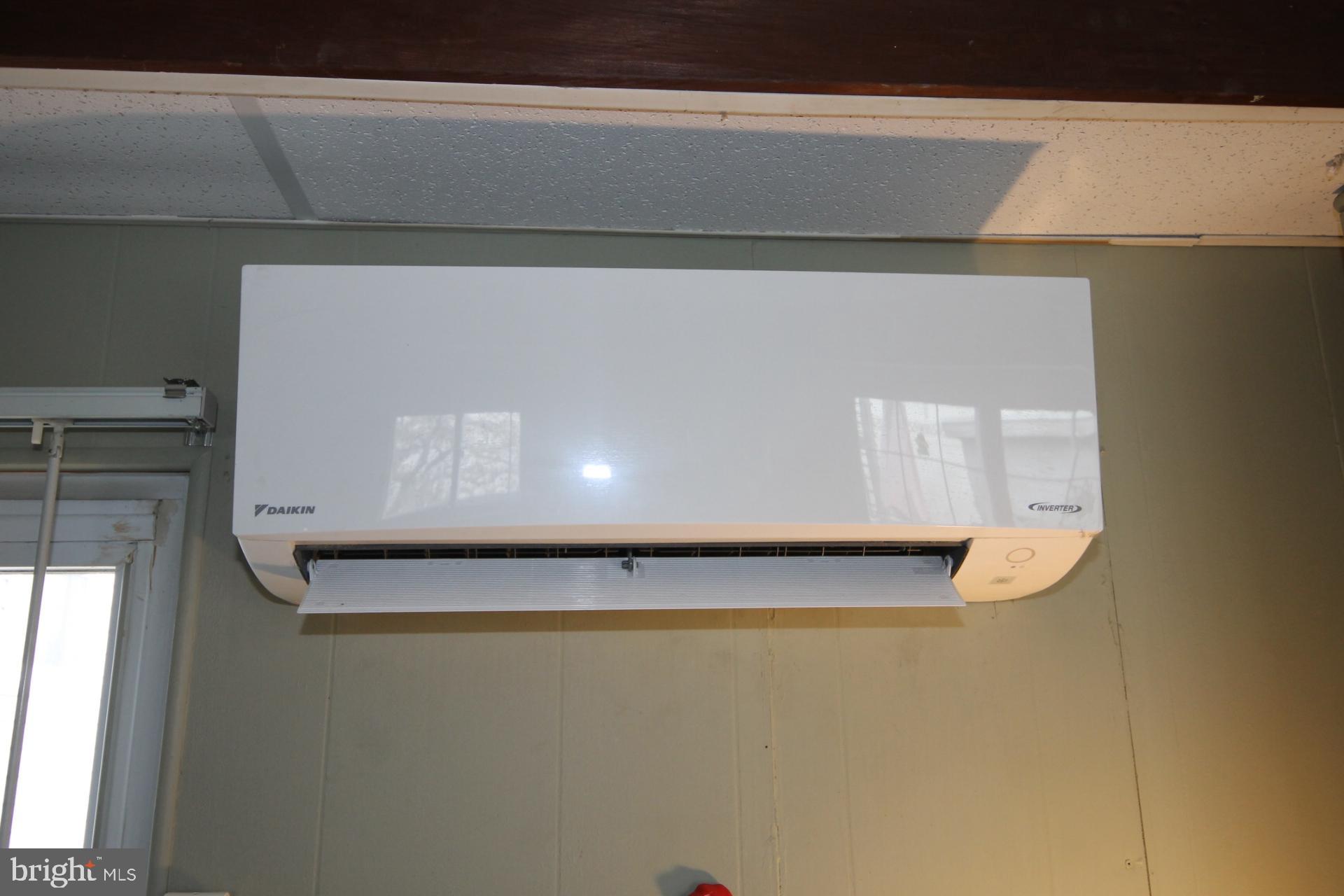 FERNGLEN MANOR - Residential