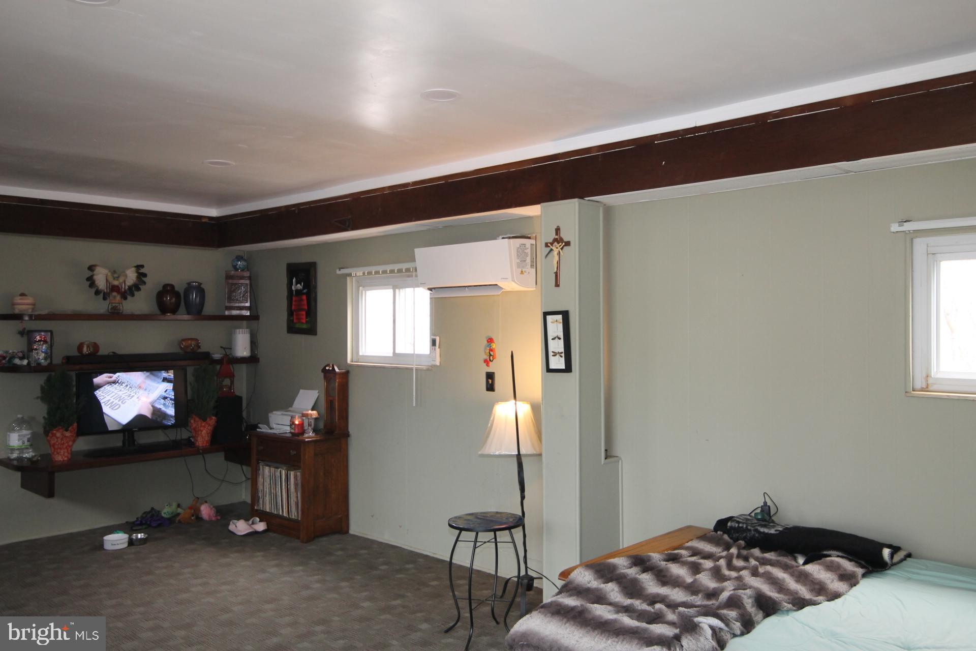 FERNGLEN MANOR - Residential