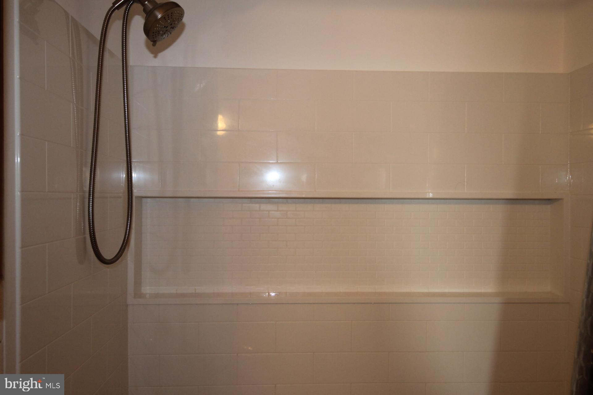 FERNGLEN MANOR - Residential