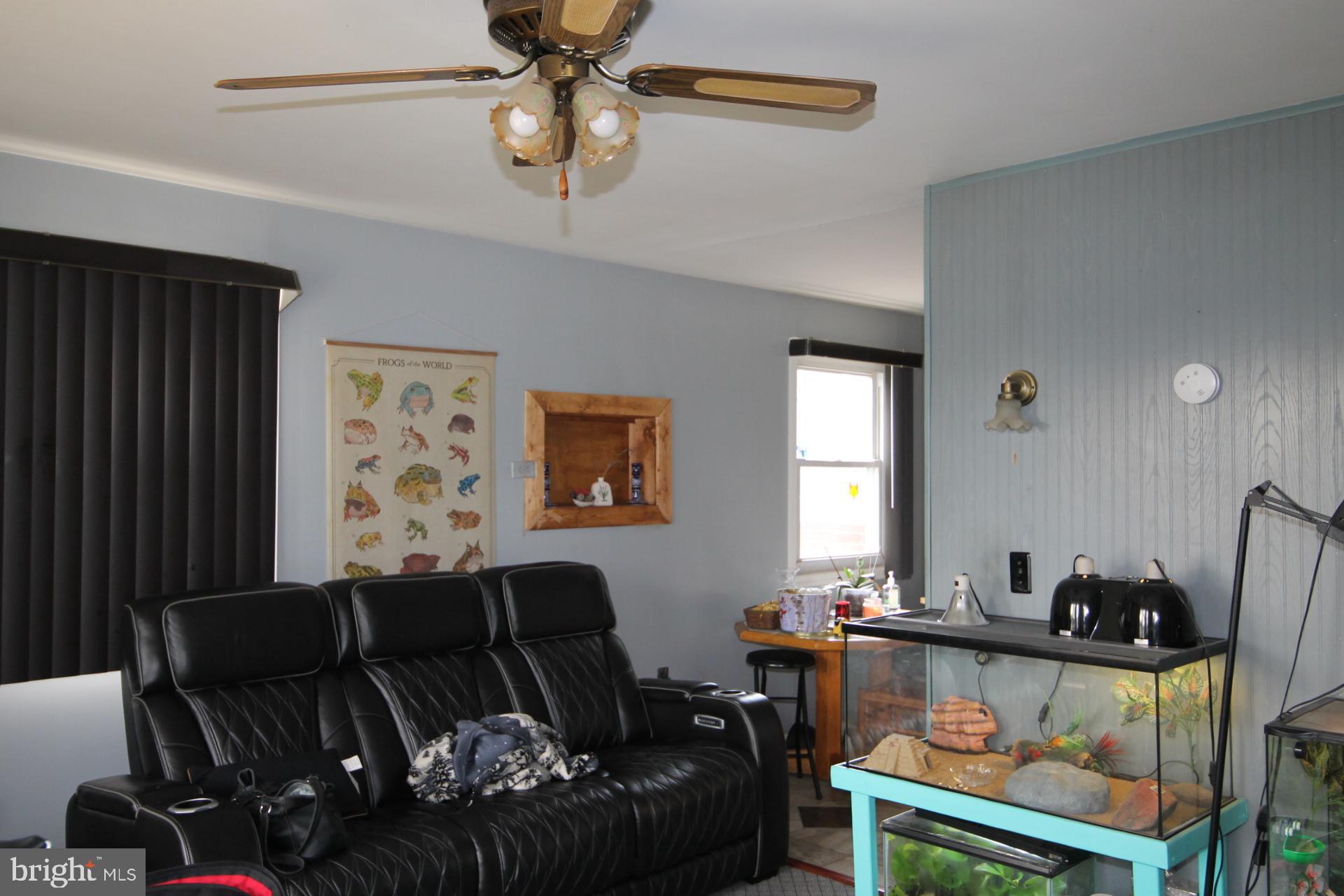 FERNGLEN MANOR - Residential