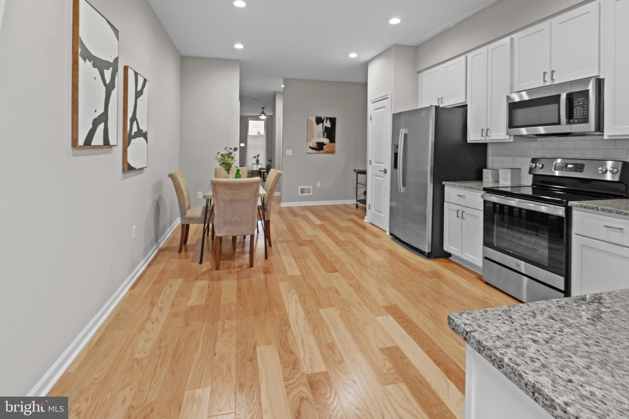 JOHNSTON SQUARE - Residential