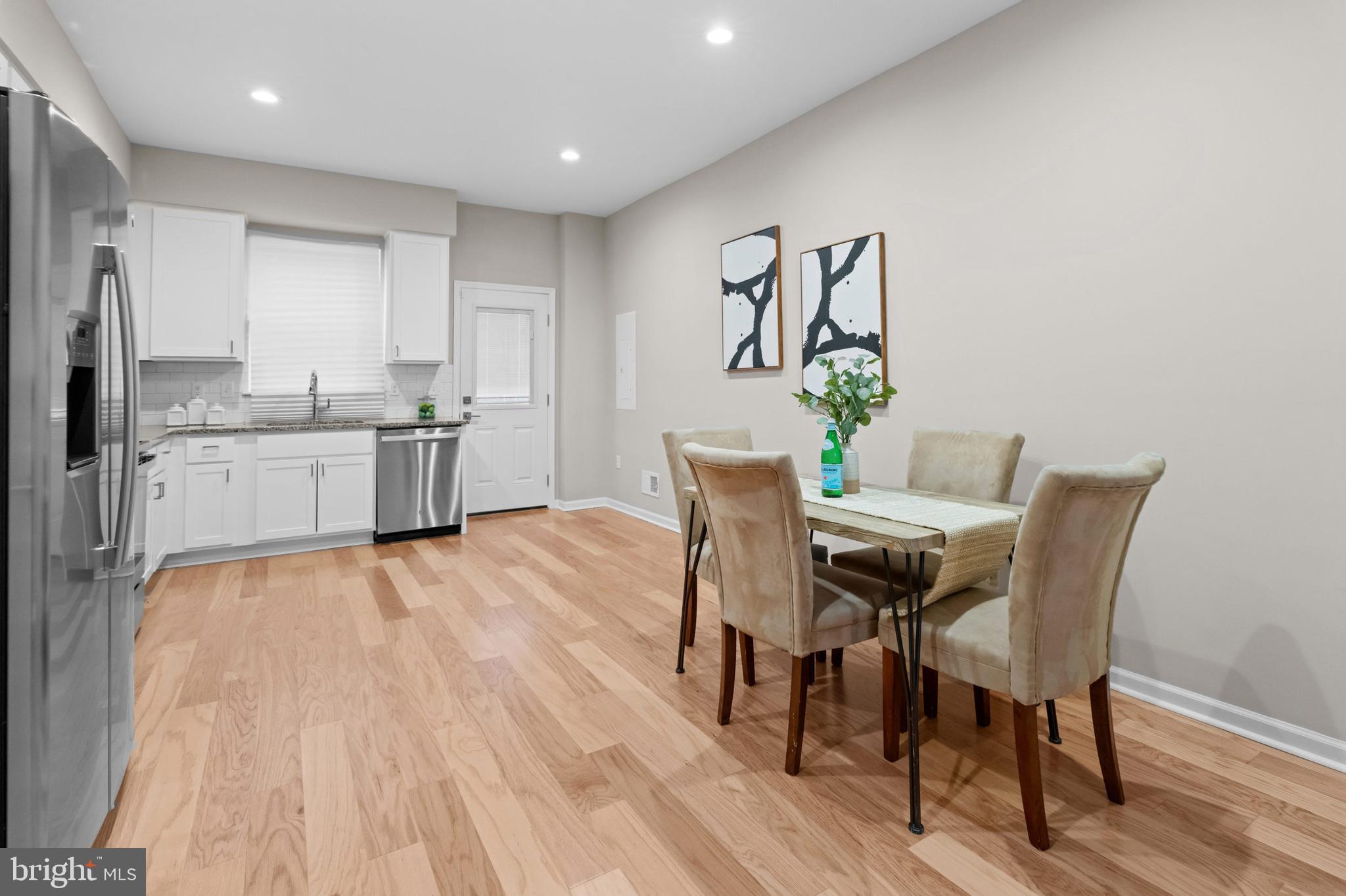 JOHNSTON SQUARE - Residential