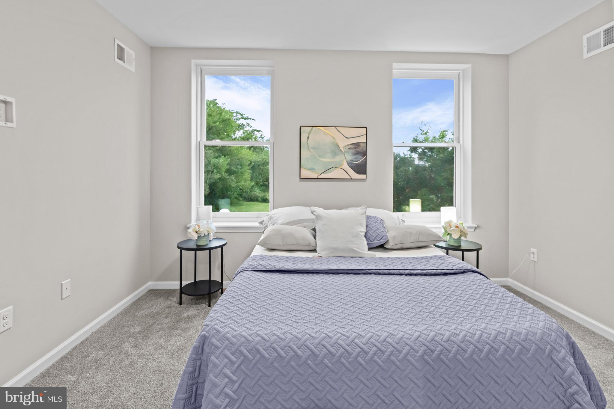 JOHNSTON SQUARE - Residential