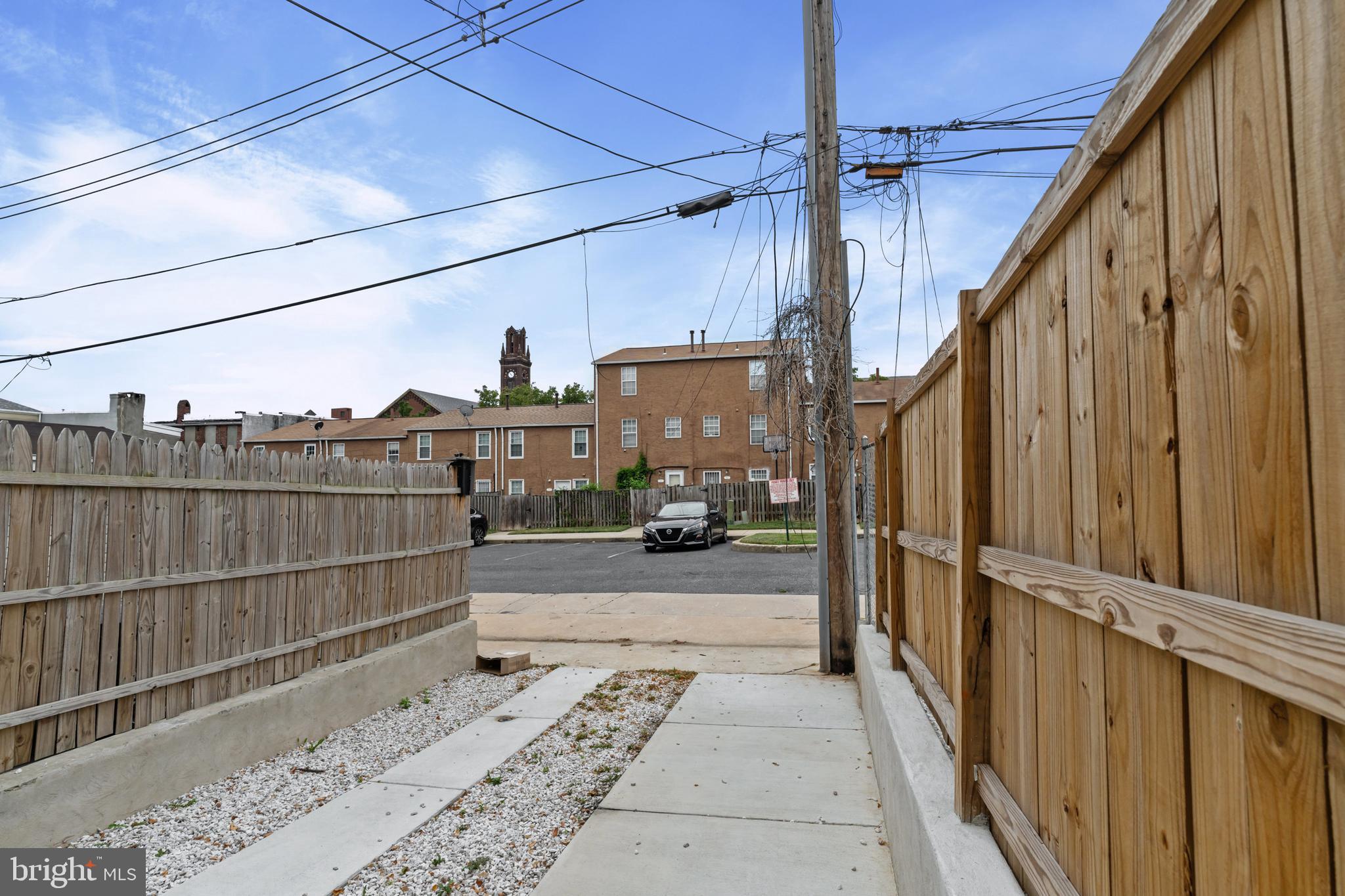 JOHNSTON SQUARE - Residential
