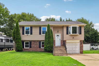 36 GARVEY LANE NEWARK DE 19702