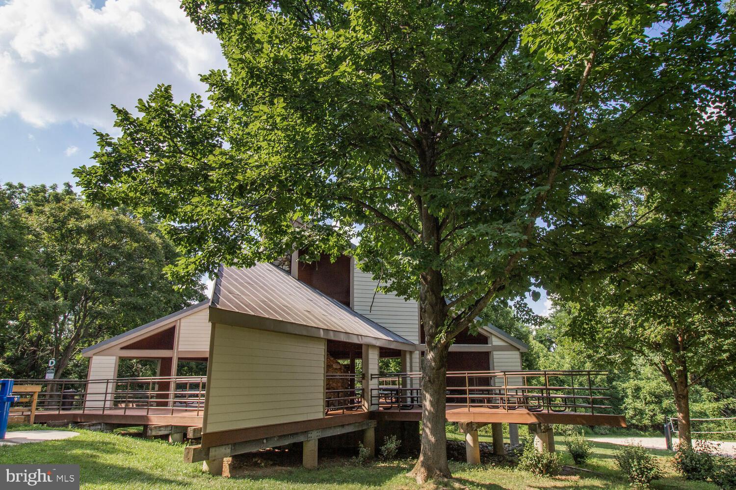 HICKORY RIDGE - Residential