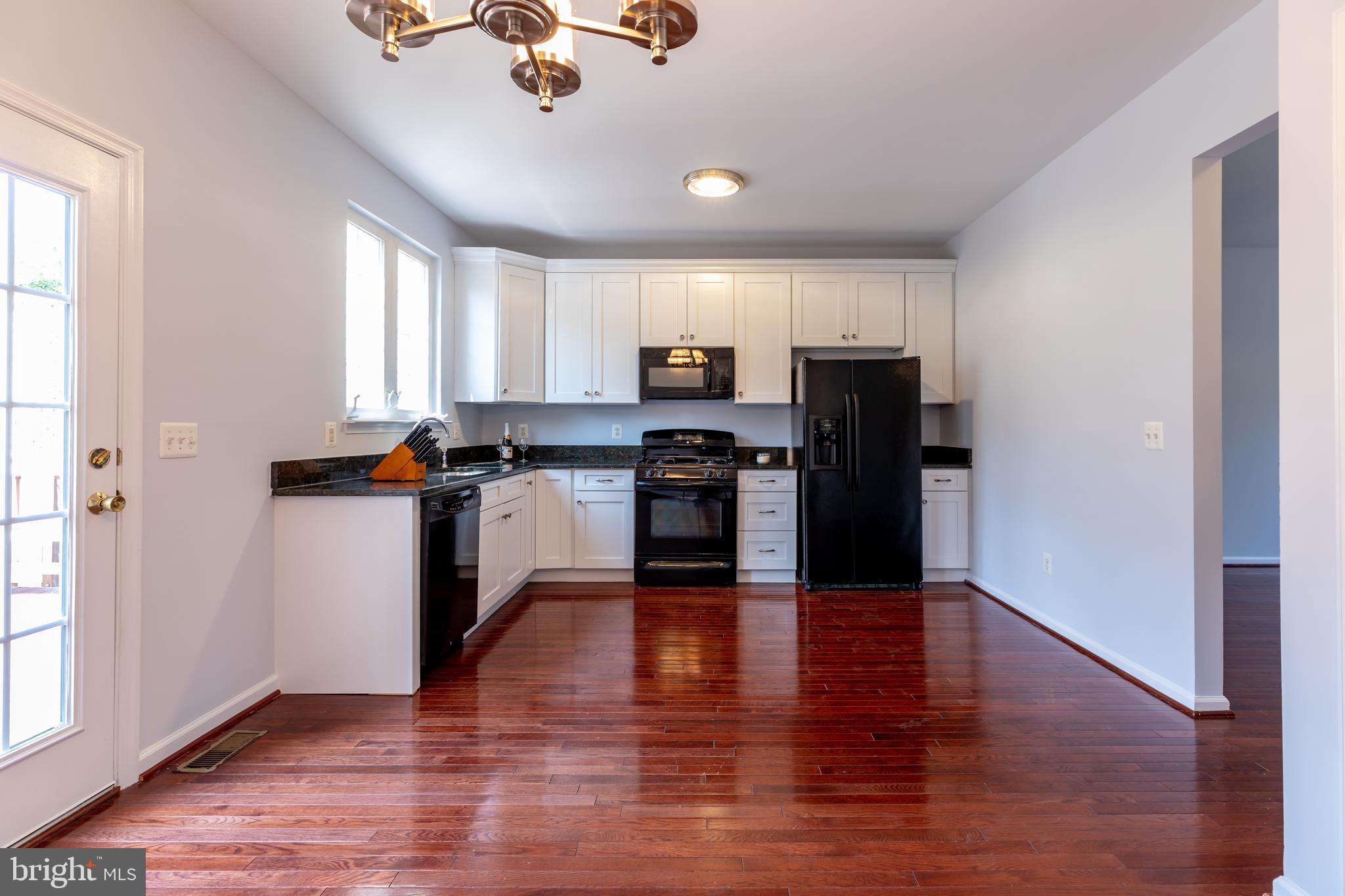 LANSDOWNE ON THE POTOMAC - Residential Lease