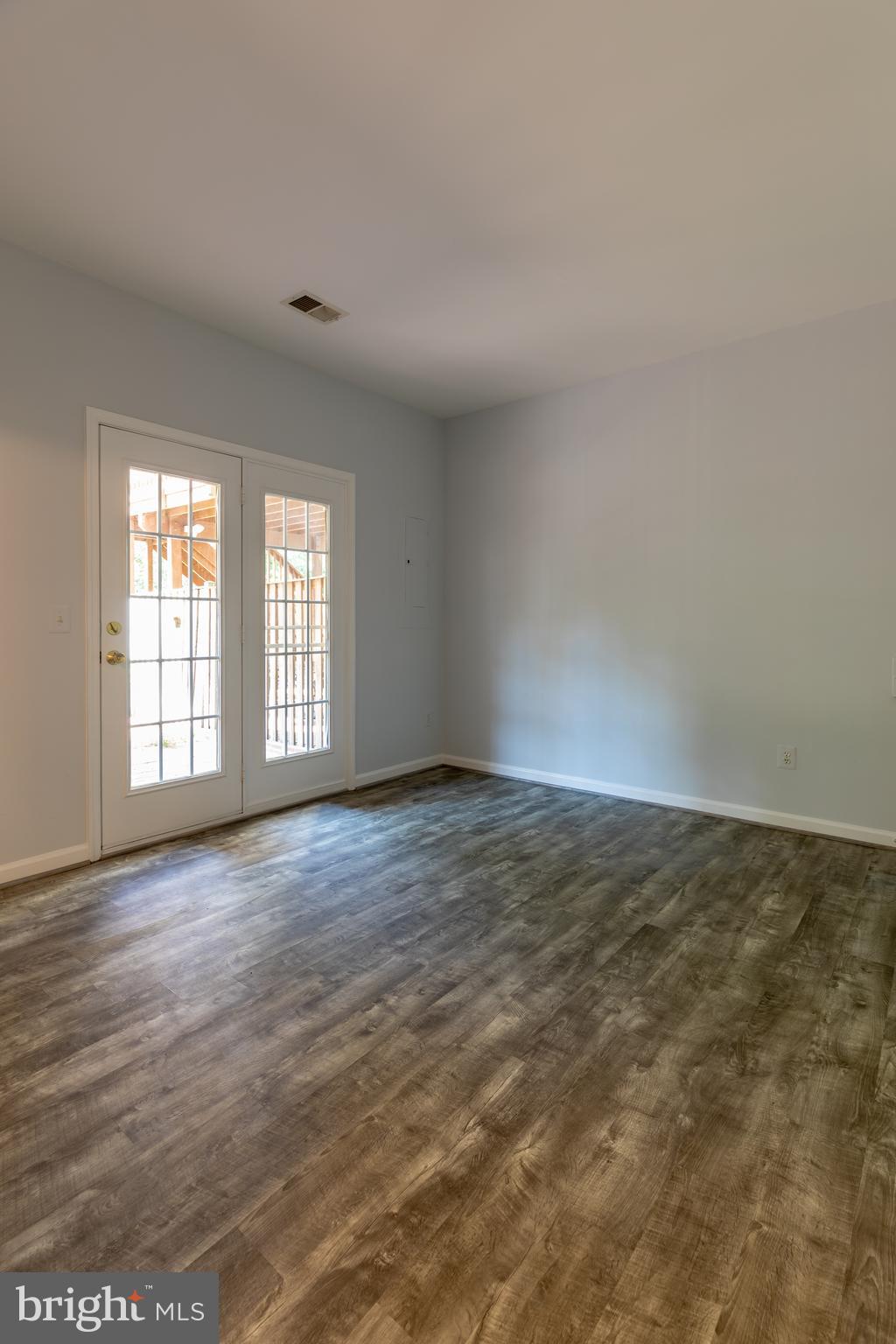 LANSDOWNE ON THE POTOMAC - Residential Lease