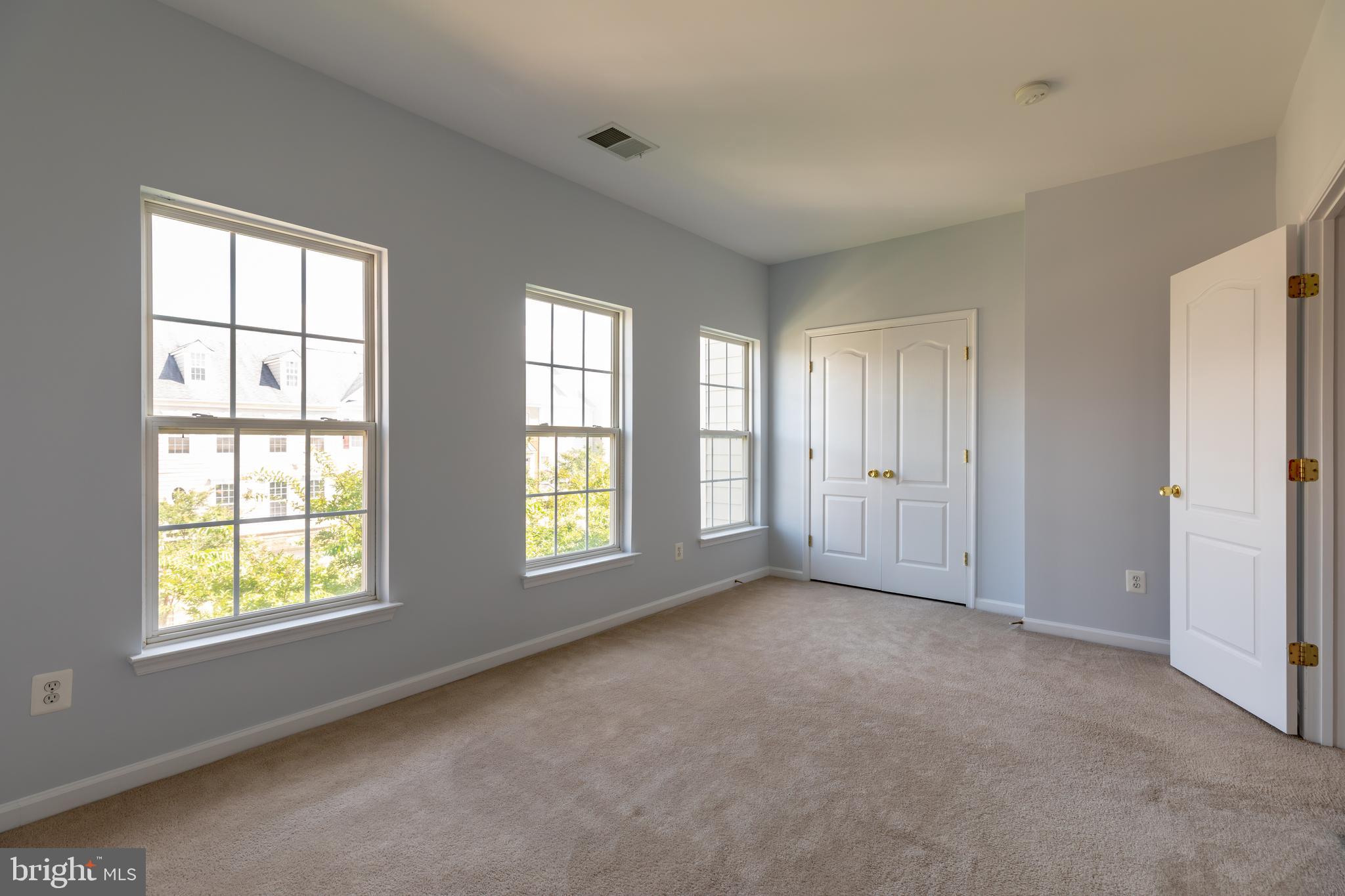 LANSDOWNE ON THE POTOMAC - Residential Lease