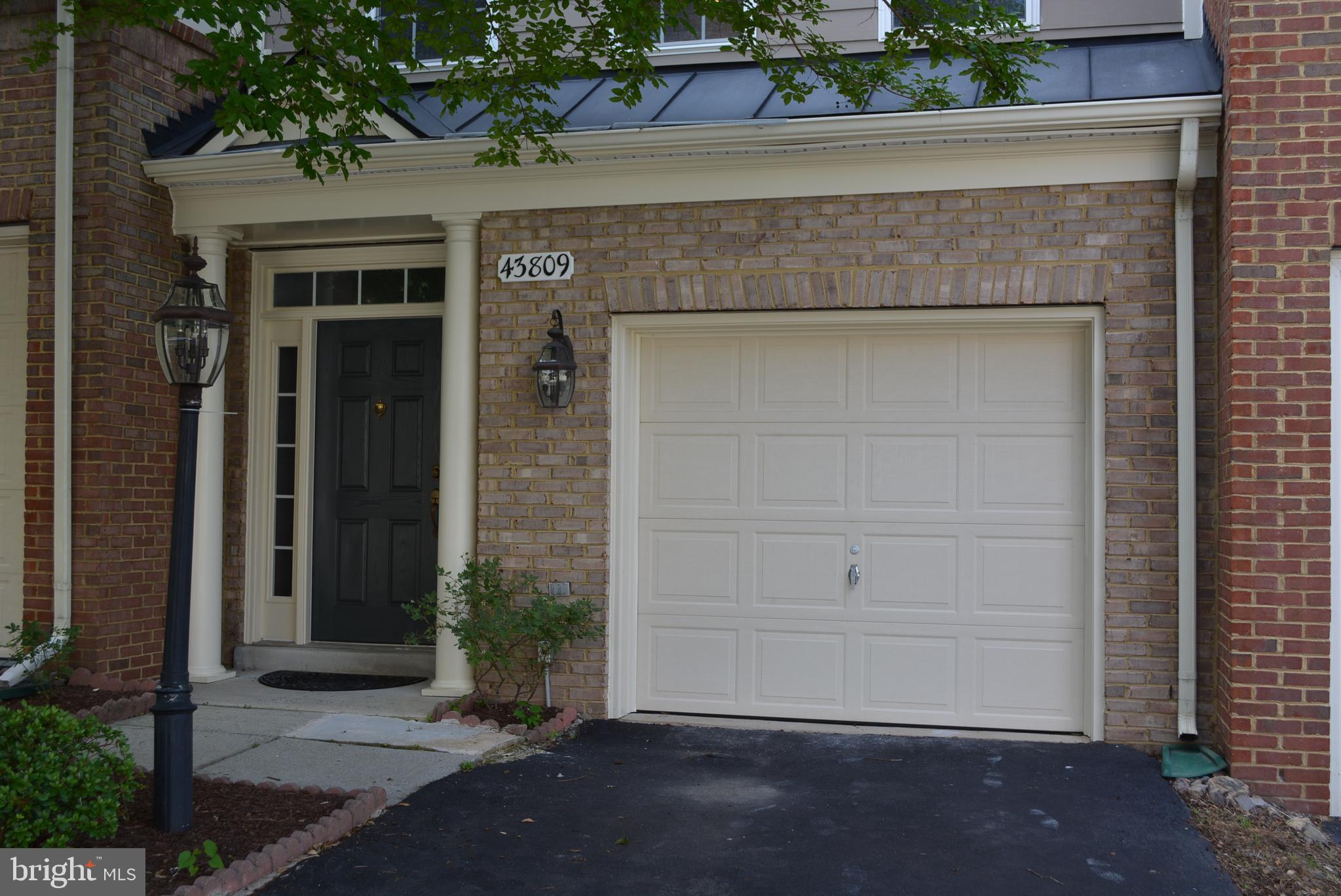 LANSDOWNE ON THE POTOMAC - Residential Lease