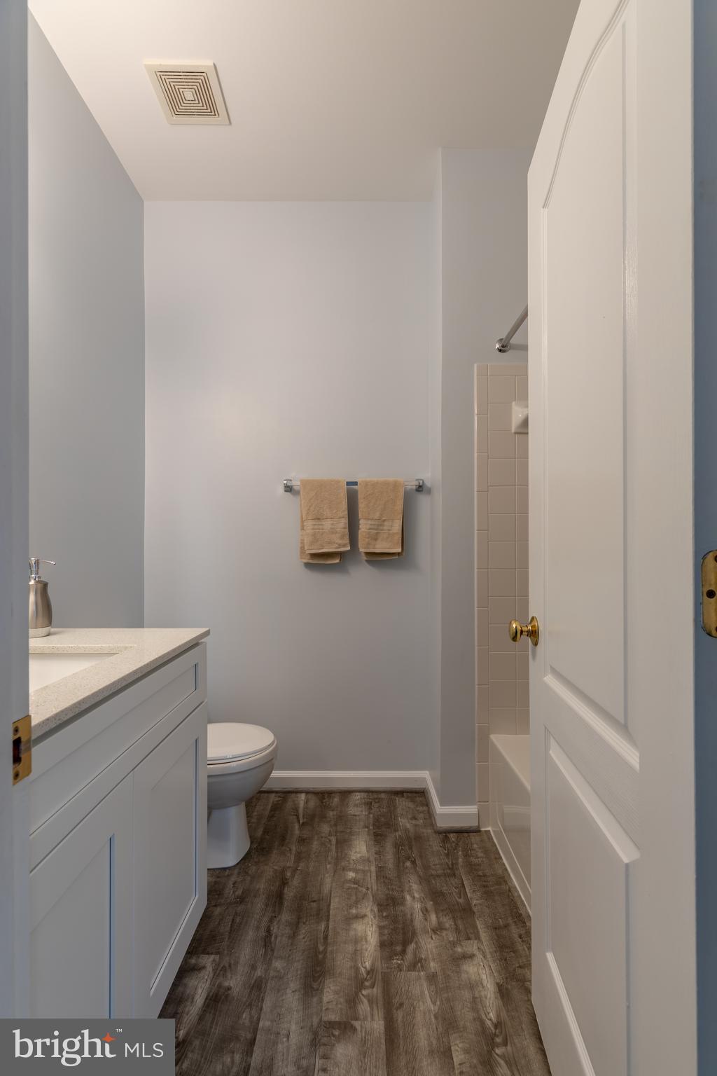 LANSDOWNE ON THE POTOMAC - Residential Lease