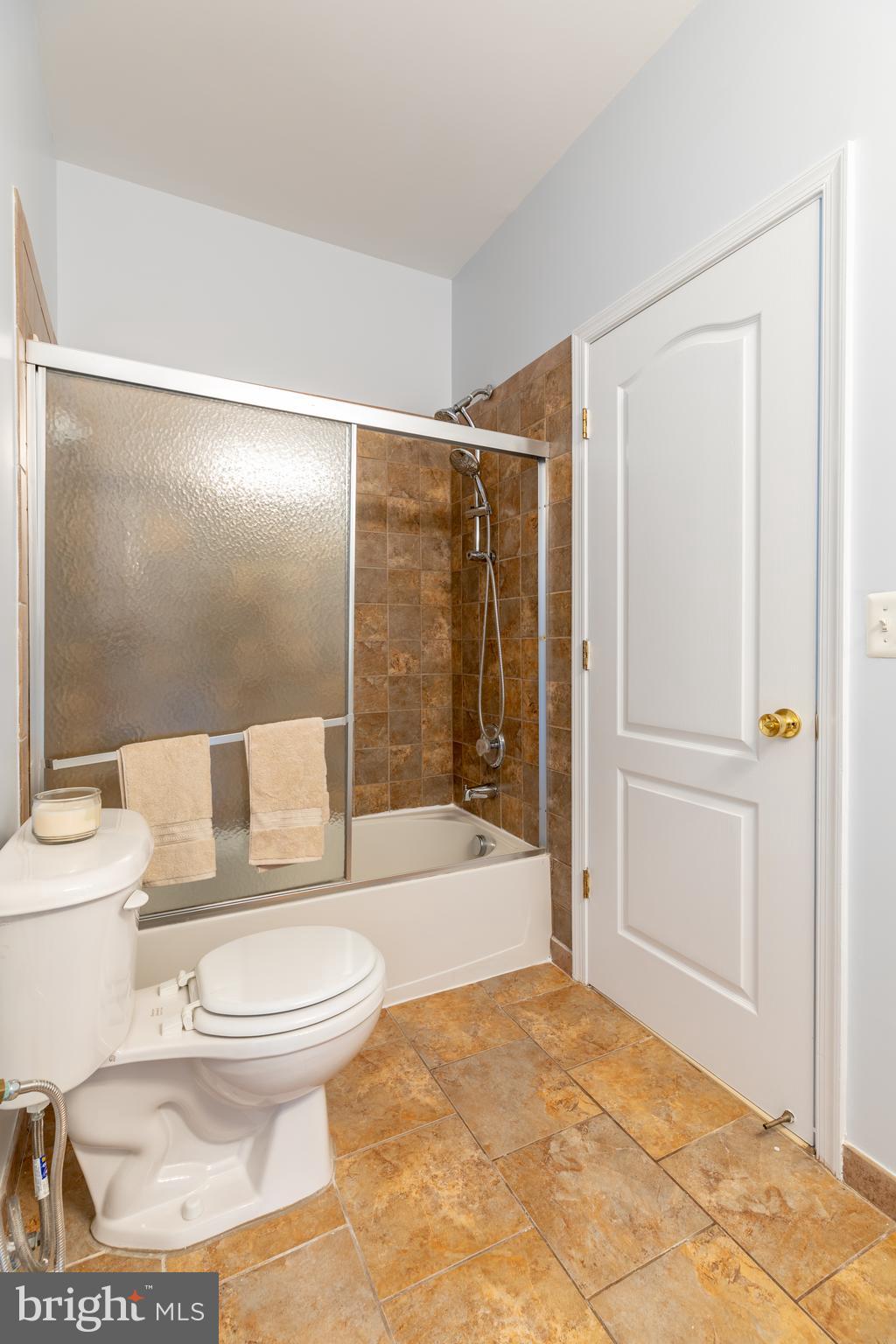 LANSDOWNE ON THE POTOMAC - Residential Lease