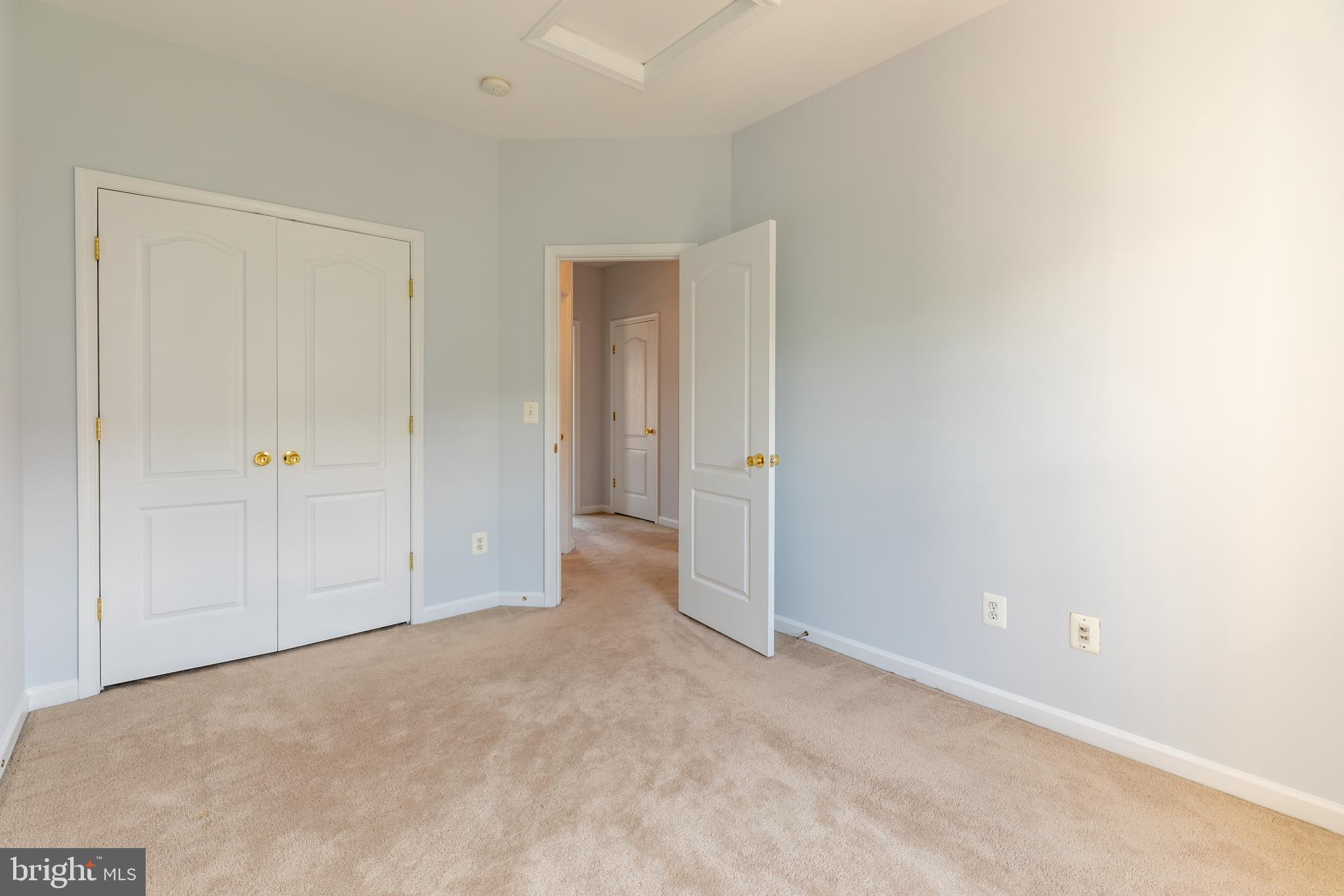 LANSDOWNE ON THE POTOMAC - Residential Lease