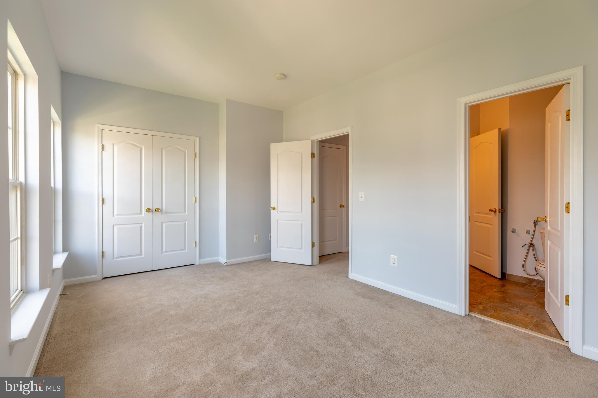 LANSDOWNE ON THE POTOMAC - Residential Lease