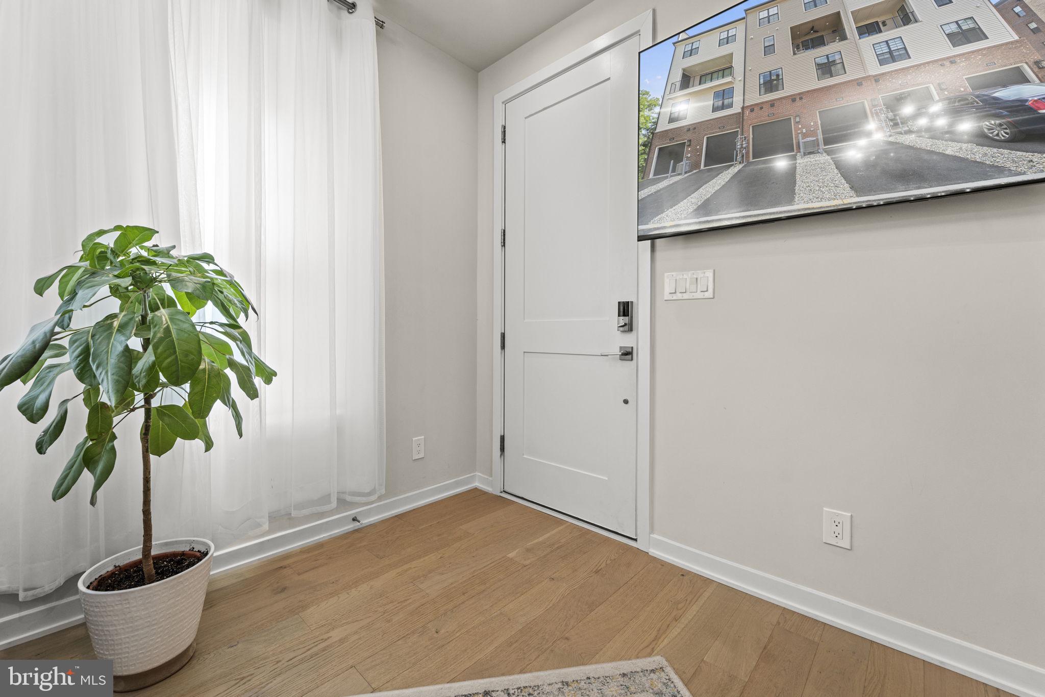 UNION PARK AT MCLEAN - Residential Lease