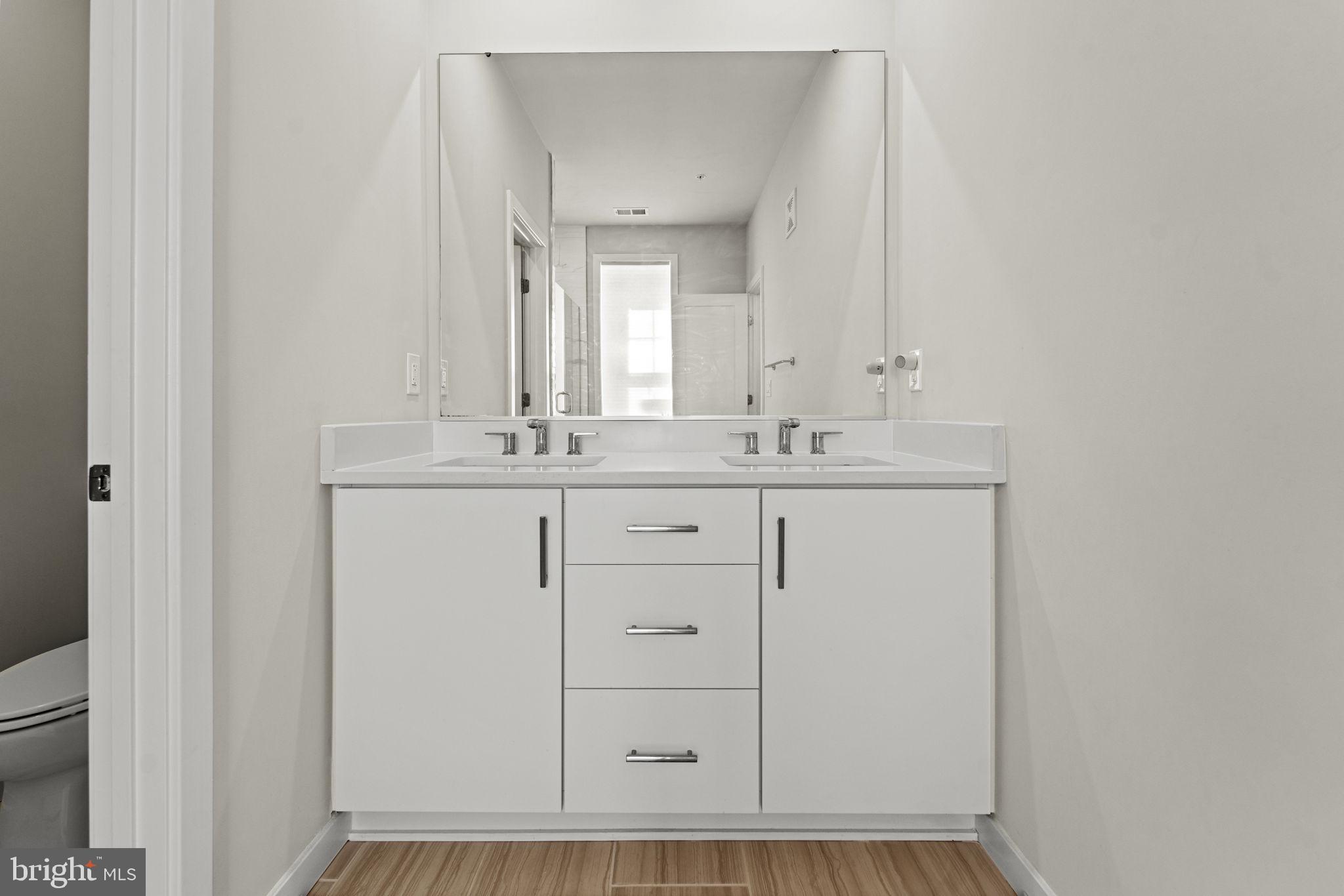 UNION PARK AT MCLEAN - Residential Lease