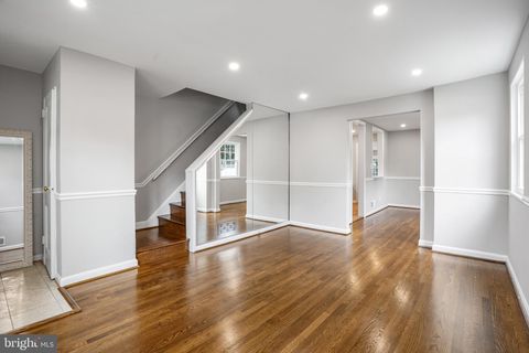 Townhouse For Sale - 3202 13th Road<br/> ARLINGTON, VA 22204