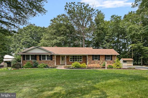 Homes For Sale - 215 Calvert Road<br/> RISING SUN, MD 21911