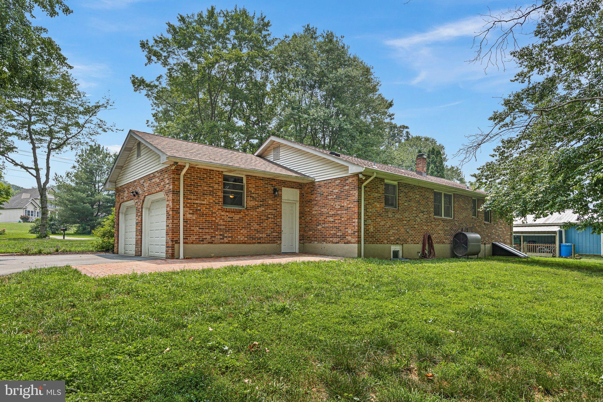 215 CALVERT ROAD