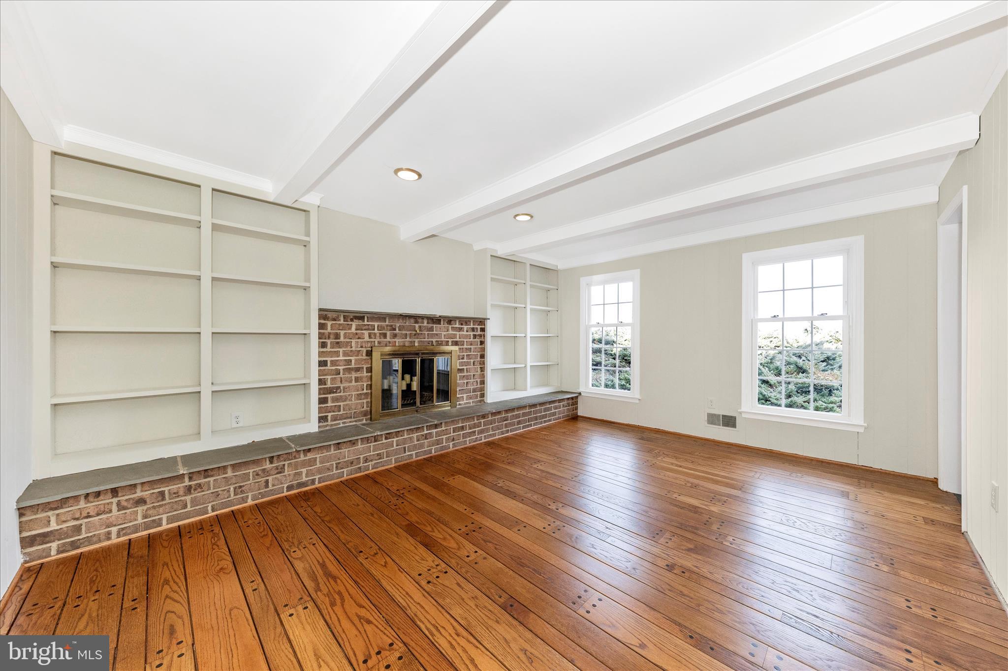 MEADOWCREST - Residential