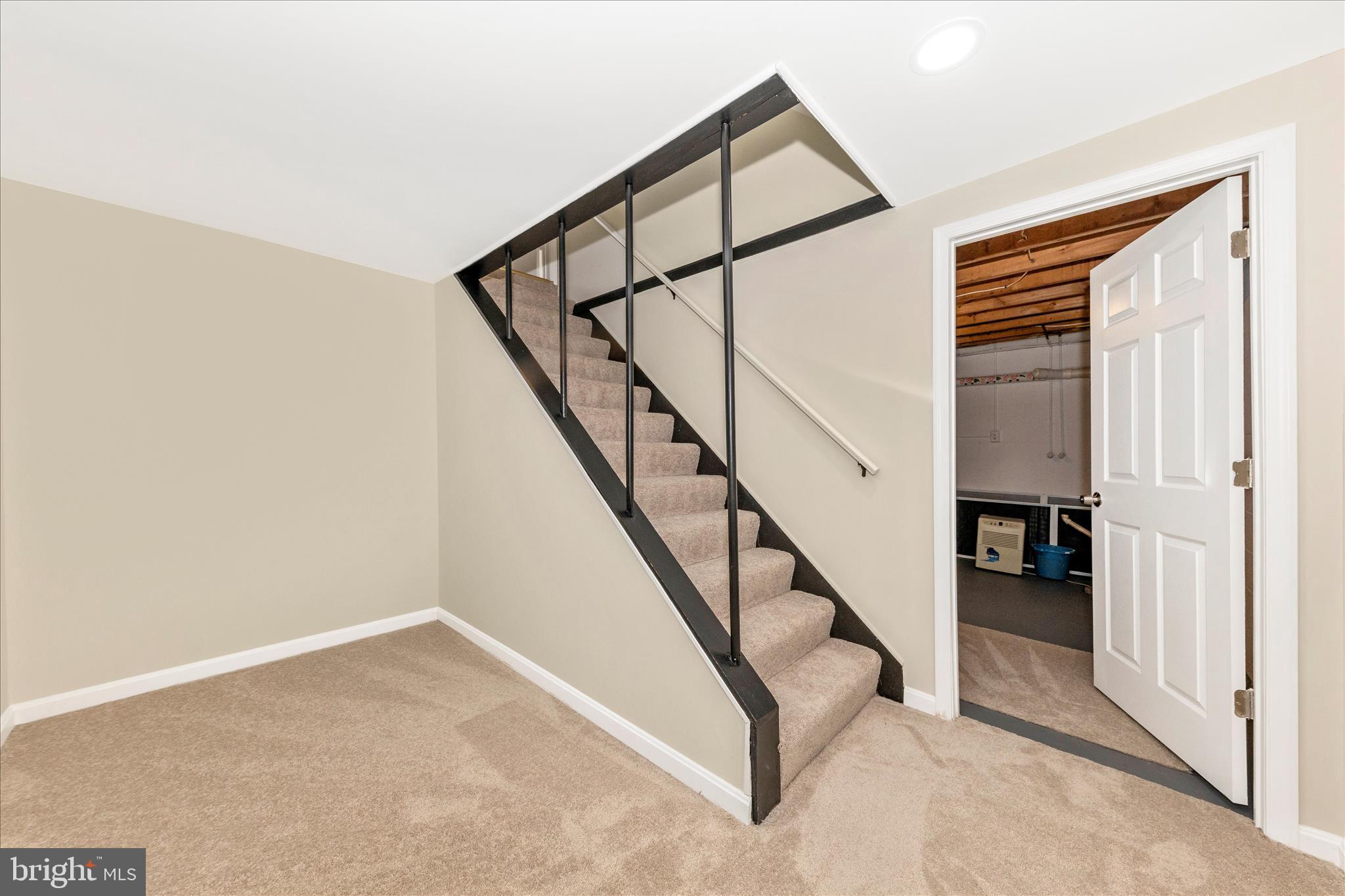 MEADOWCREST - Residential