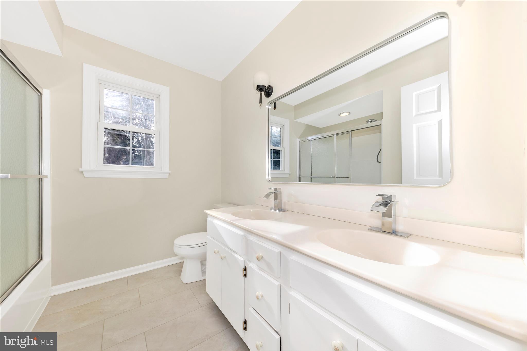 MEADOWCREST - Residential