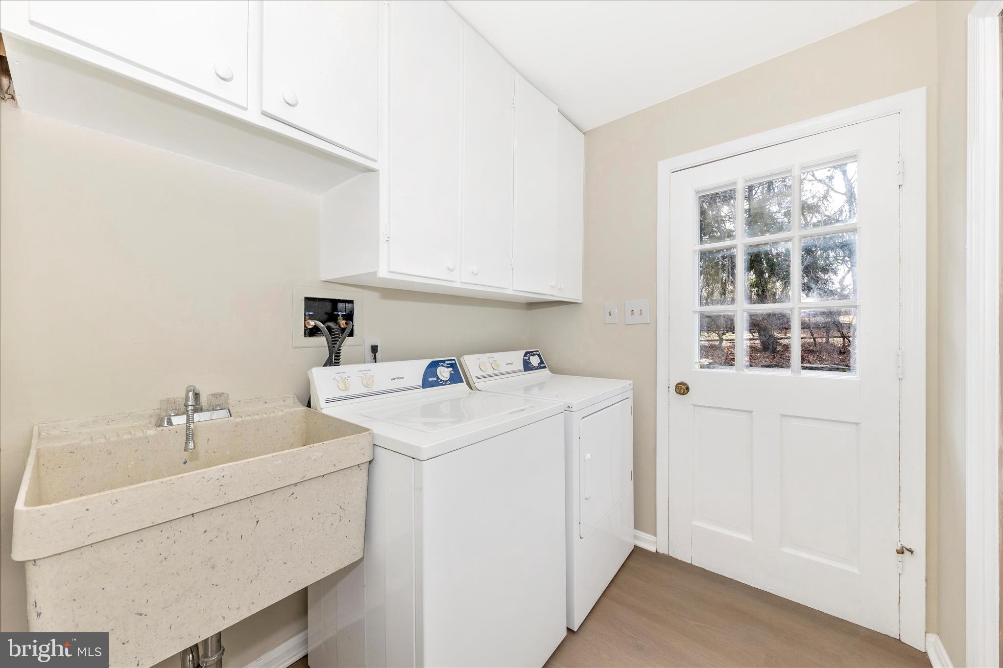 MEADOWCREST - Residential