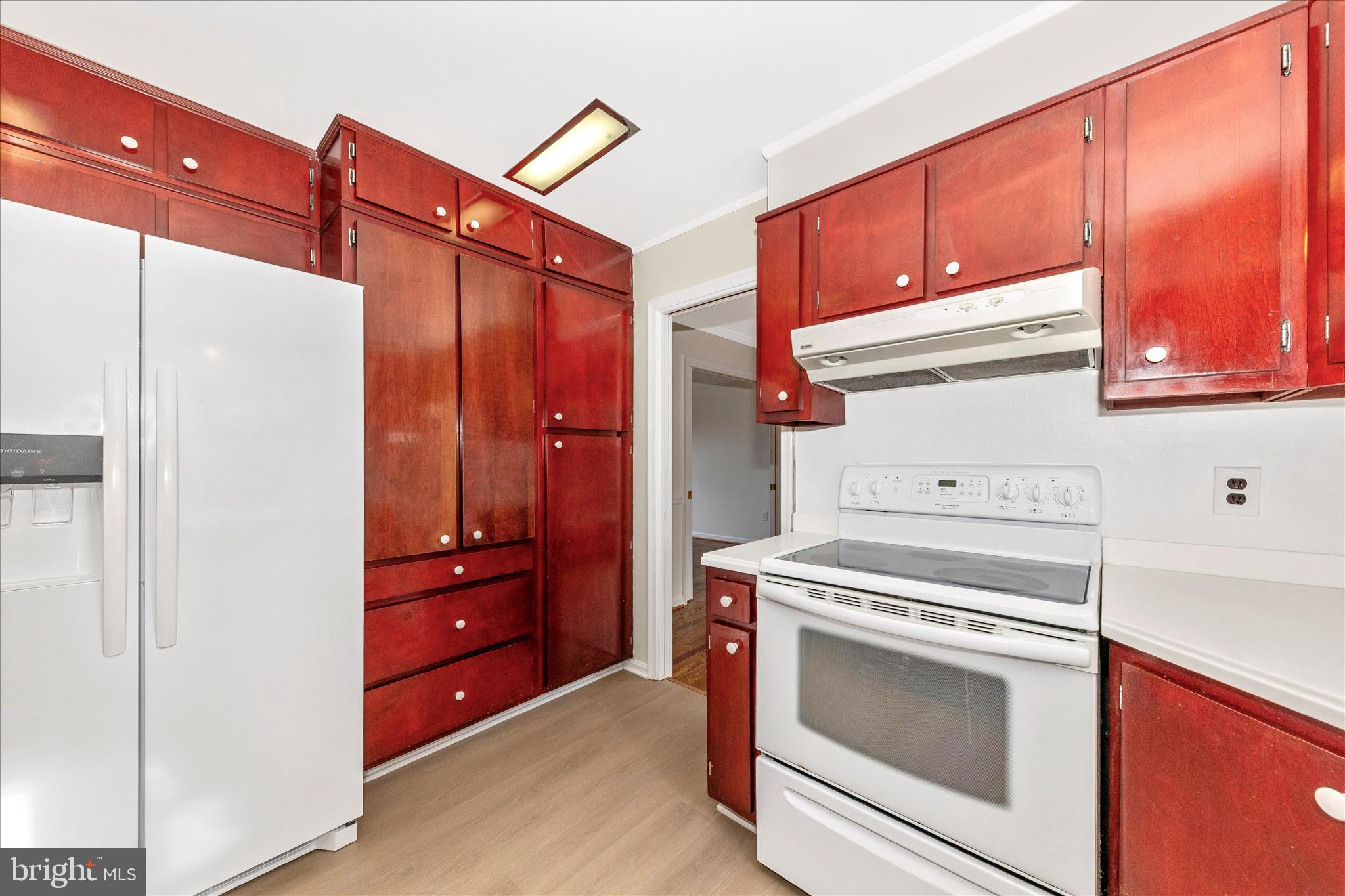 MEADOWCREST - Residential