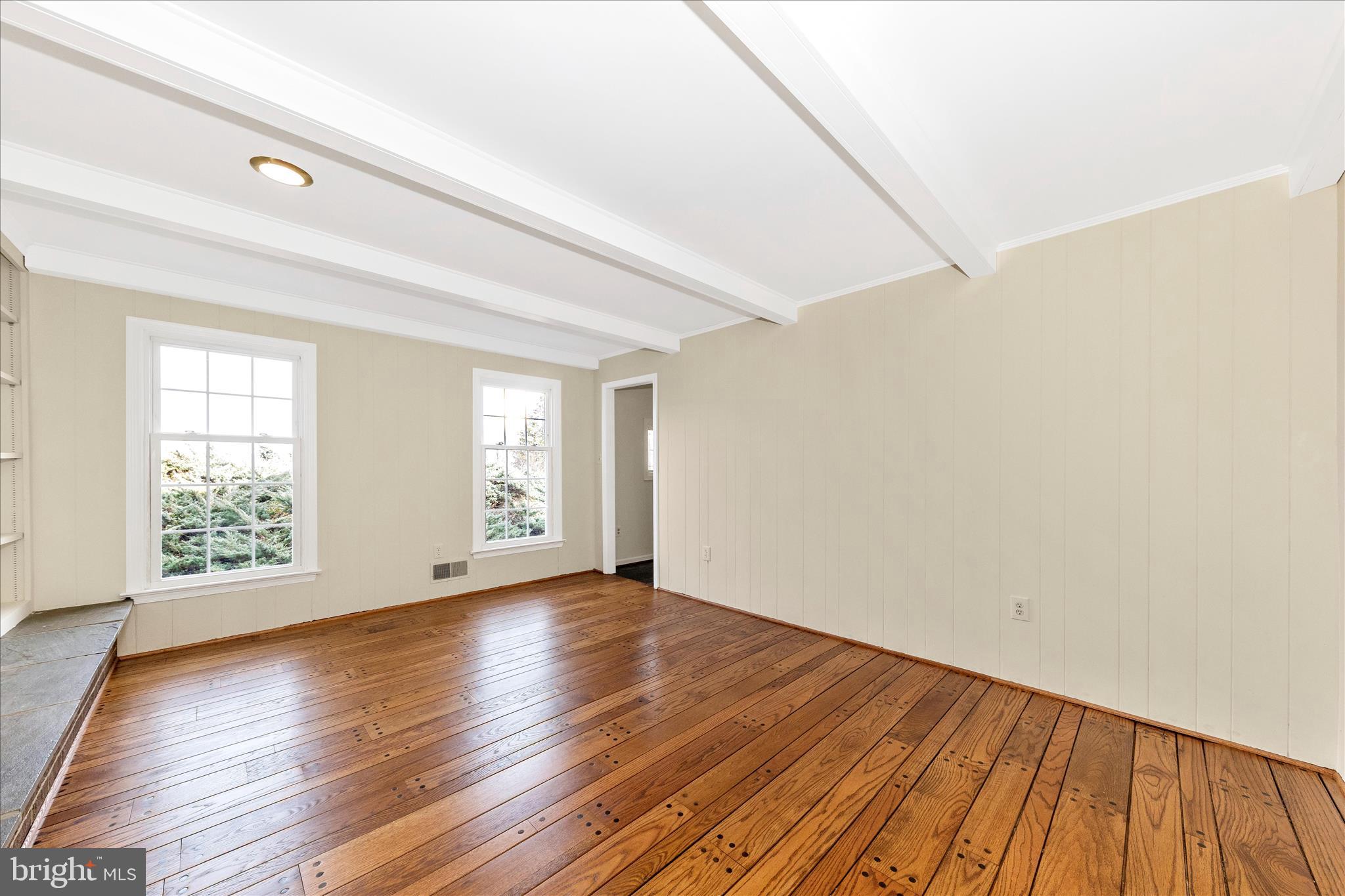 MEADOWCREST - Residential