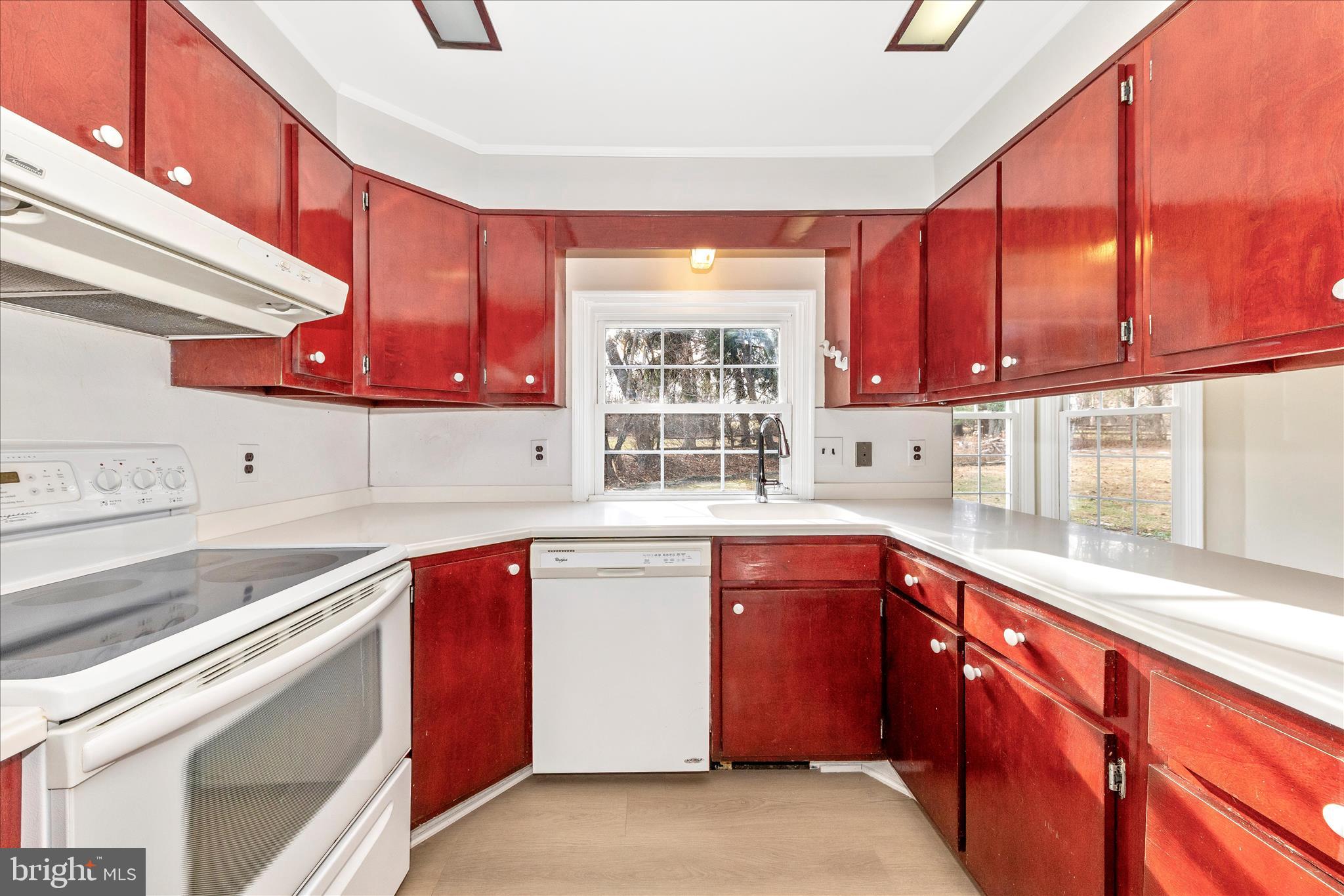 MEADOWCREST - Residential