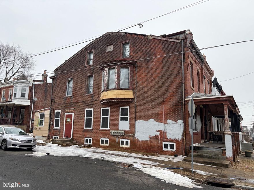 Cash or Hard Money Only. Opportunity to own a legal 6 unit building. Please check u&o documents. Buyers assume the responsibility to do their own due diligence . Property is being sold strictly in As-Is Condition. Hold Harmless Form needed prior to all showings.