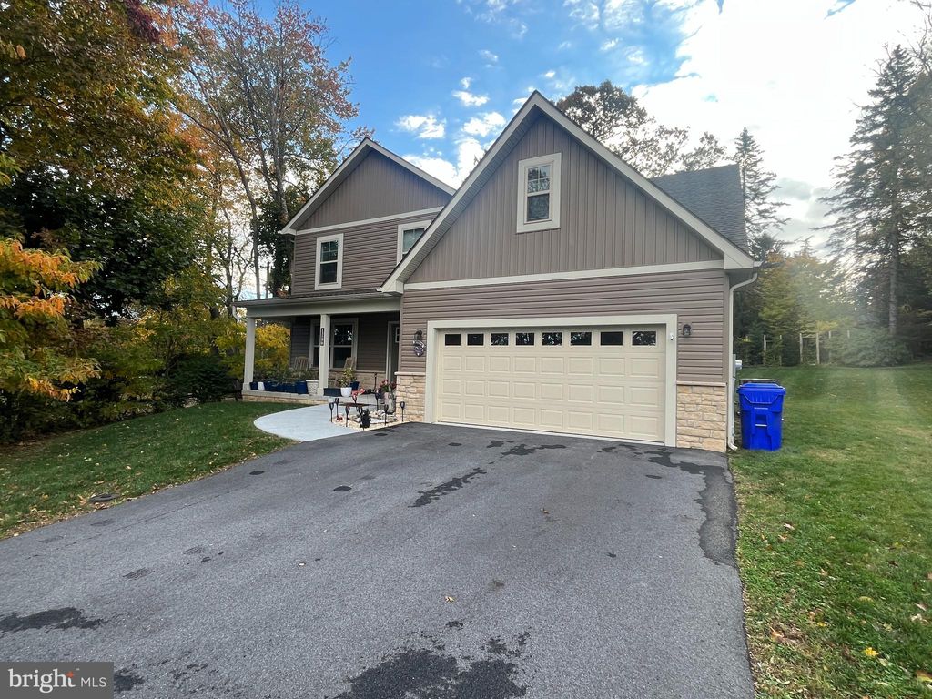 Photo of 13290 Flohr Ln, BLUE RIDGE SUMMIT, PA 17214 (MLS # PAFL2030868)