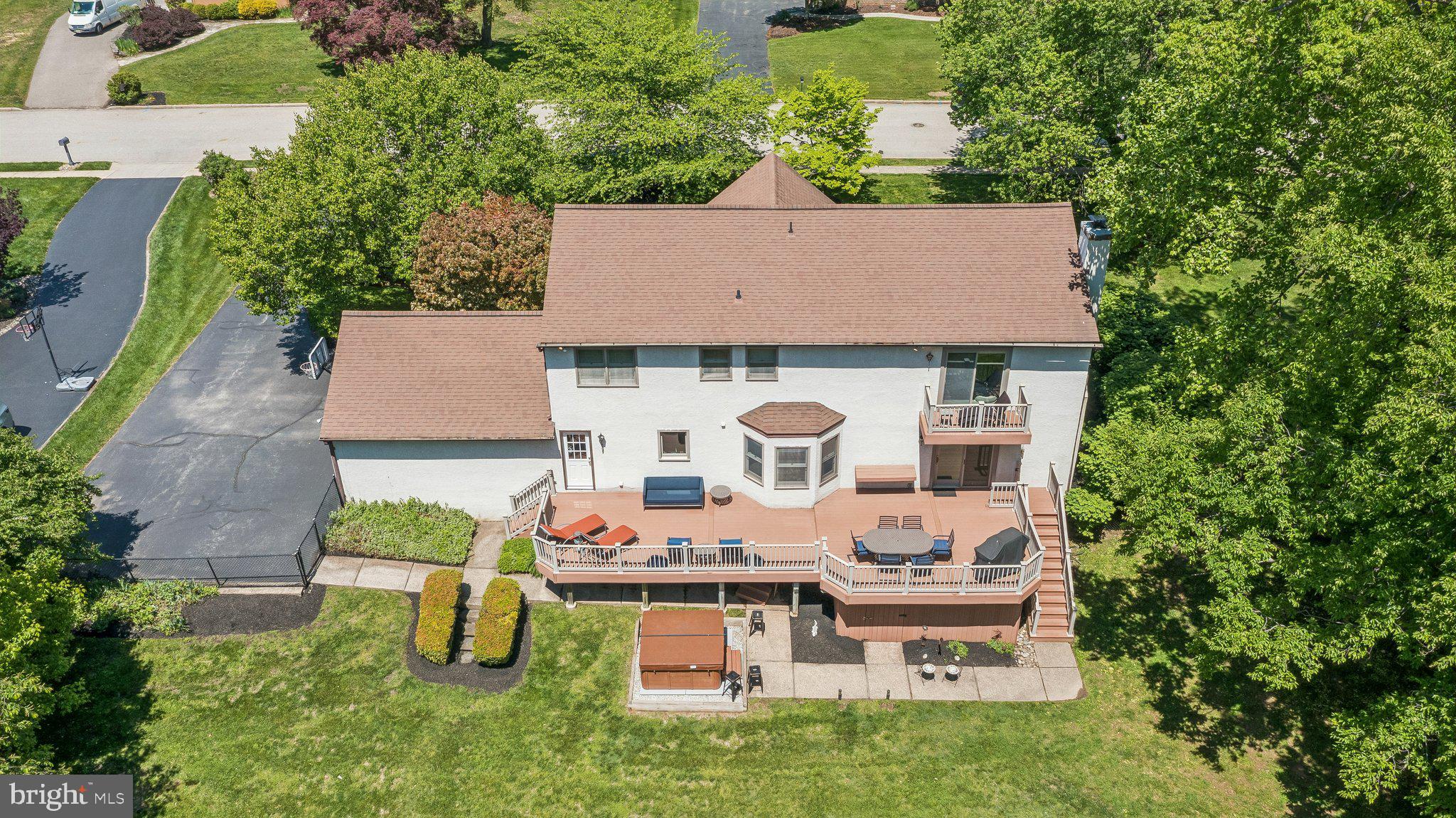 LAFAYETTE HILL - Residential