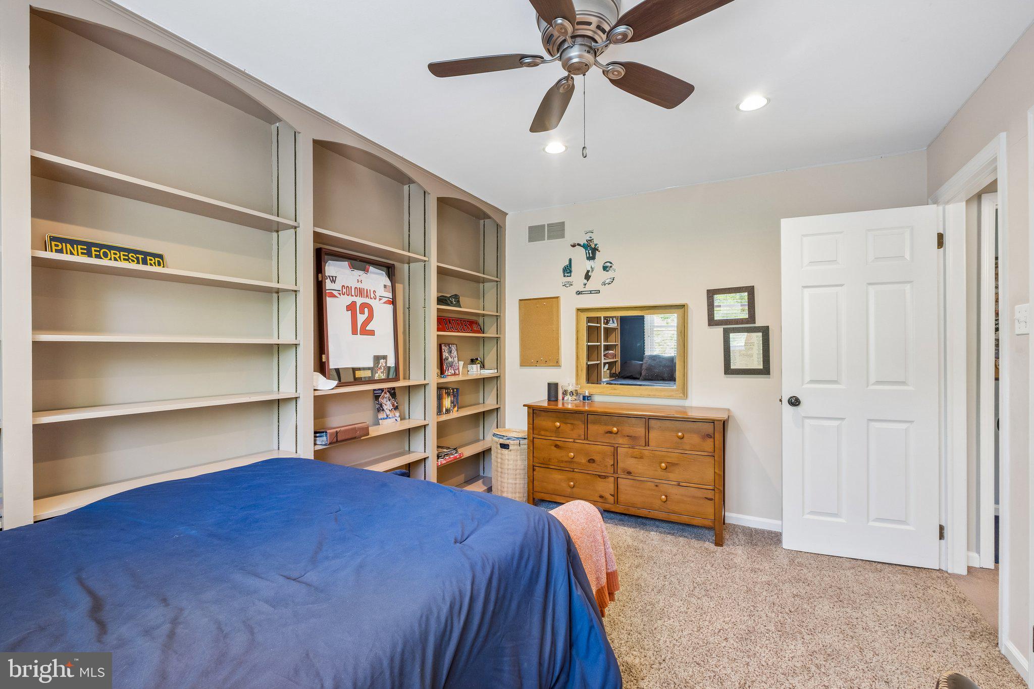 LAFAYETTE HILL - Residential
