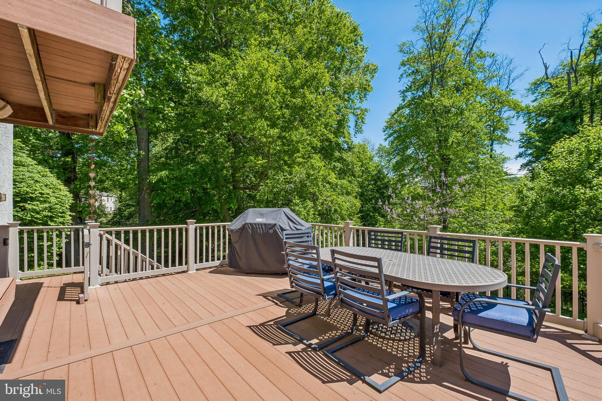 LAFAYETTE HILL - Residential