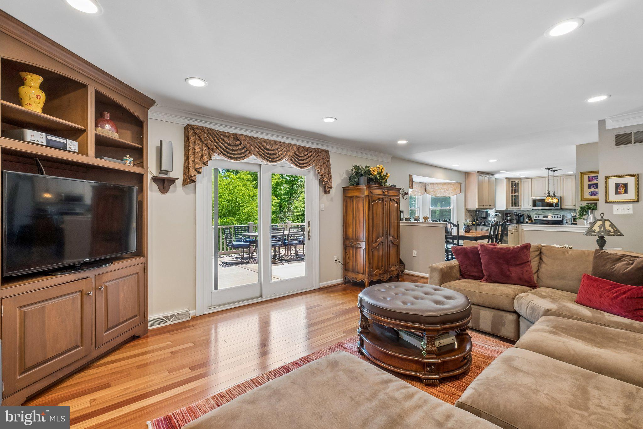 LAFAYETTE HILL - Residential
