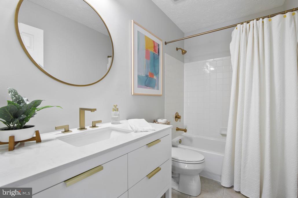 HARFORD TOWN - Residential