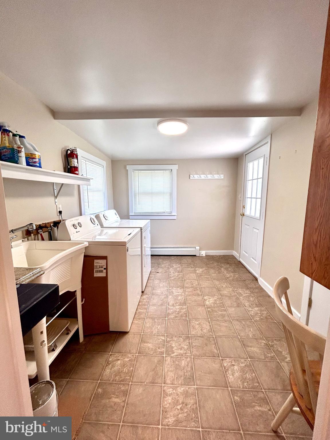 ABINGDON ESTATES - Residential Lease