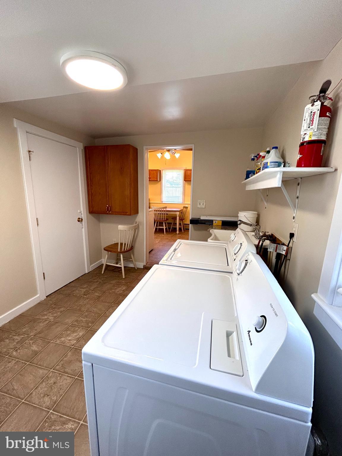 ABINGDON ESTATES - Residential Lease