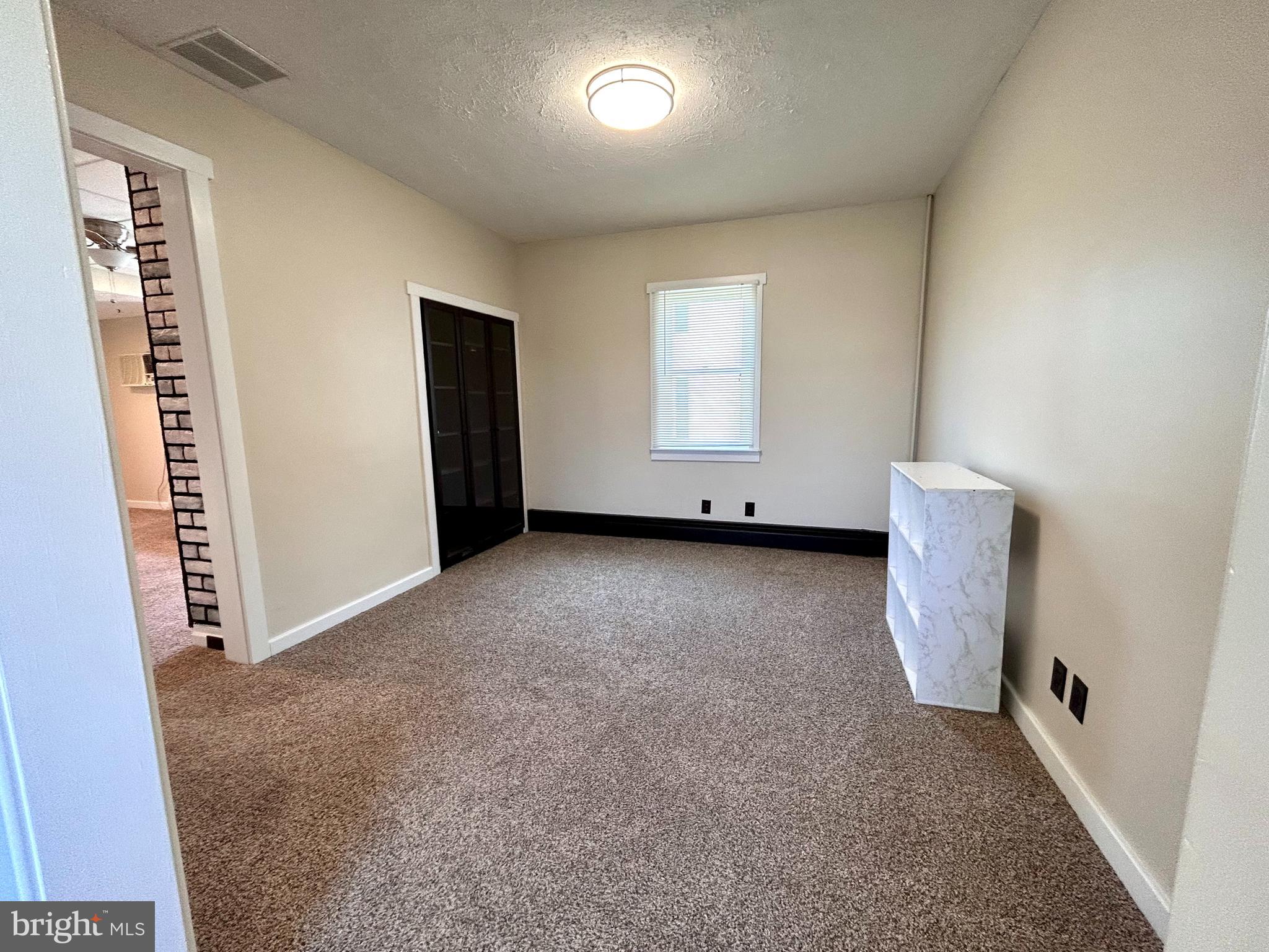 ABINGDON ESTATES - Residential Lease